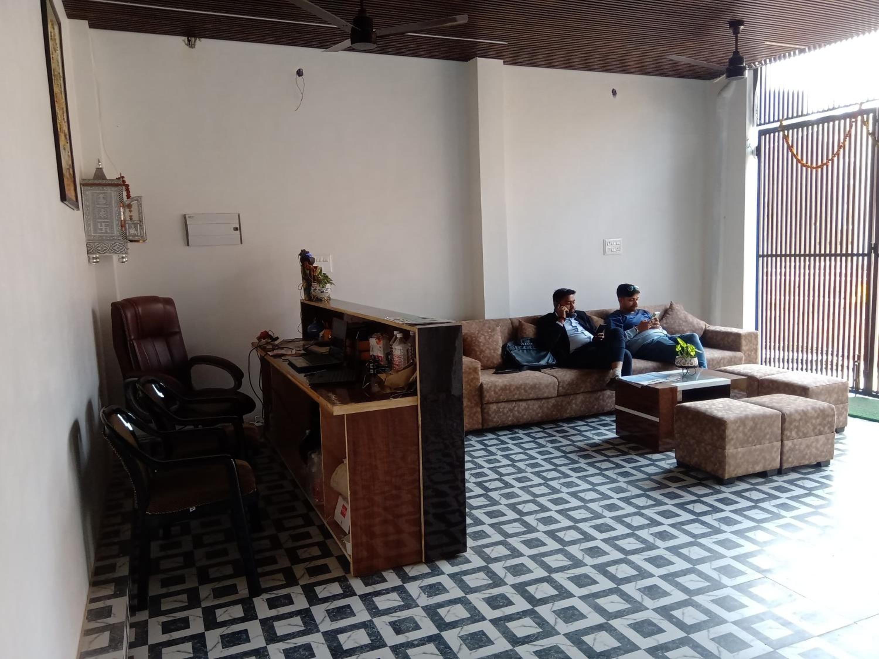 Family Room - Photo 2