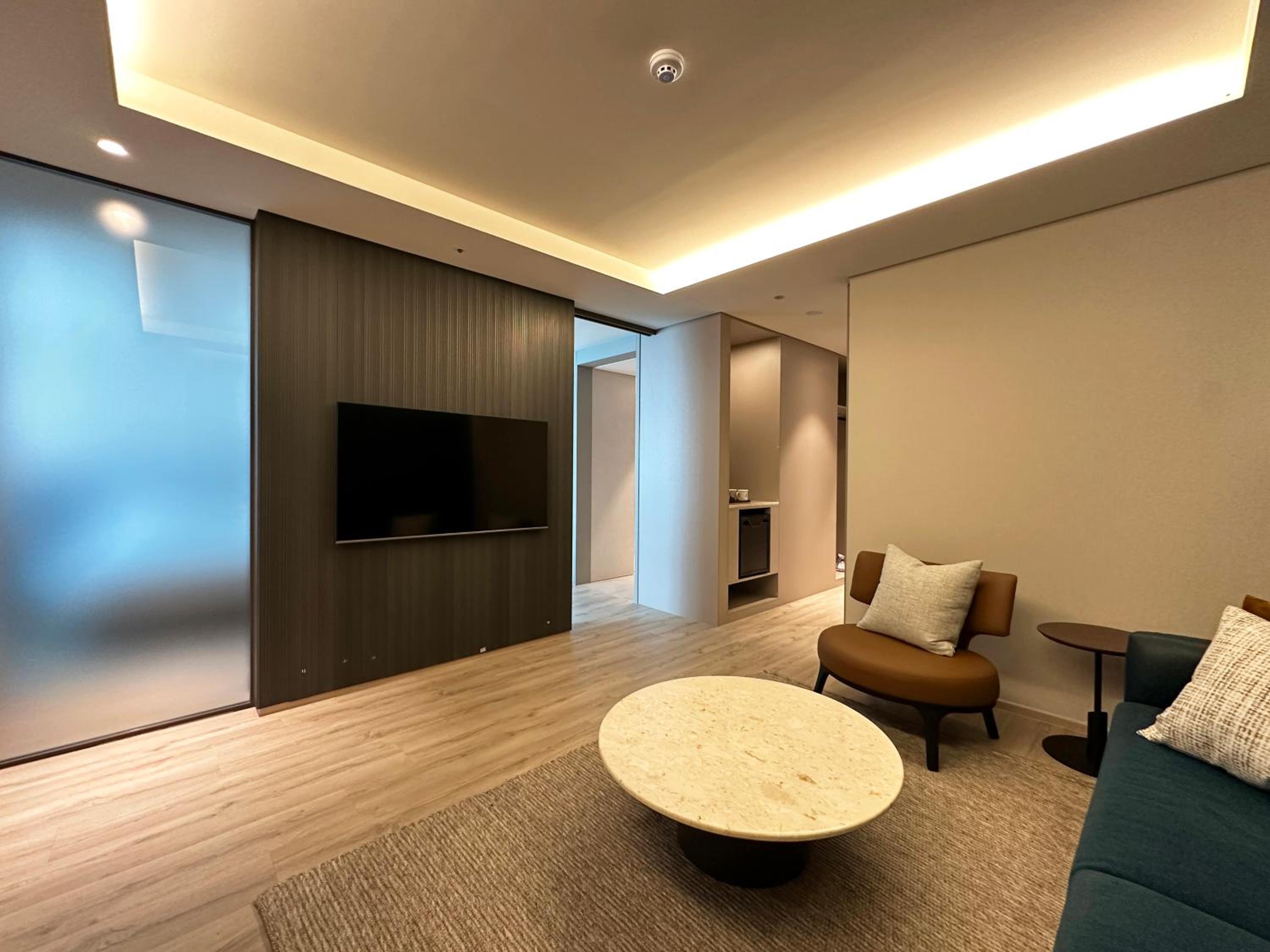 [EF Lounge PKG] Junior Suite Premier City View + Welcome Busan Minibar + Dessert Lounge