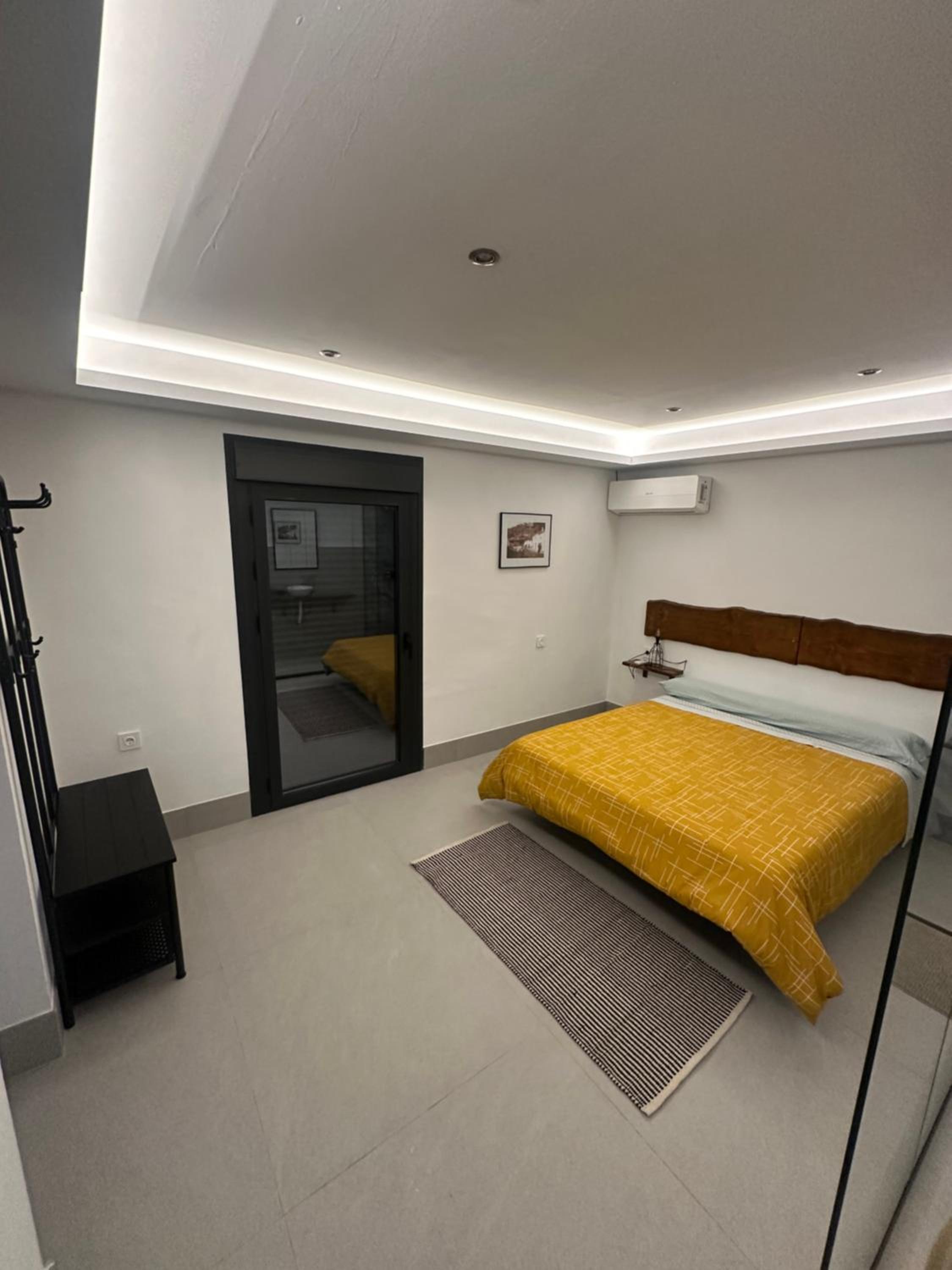 Double Room with Park View - Photo 4