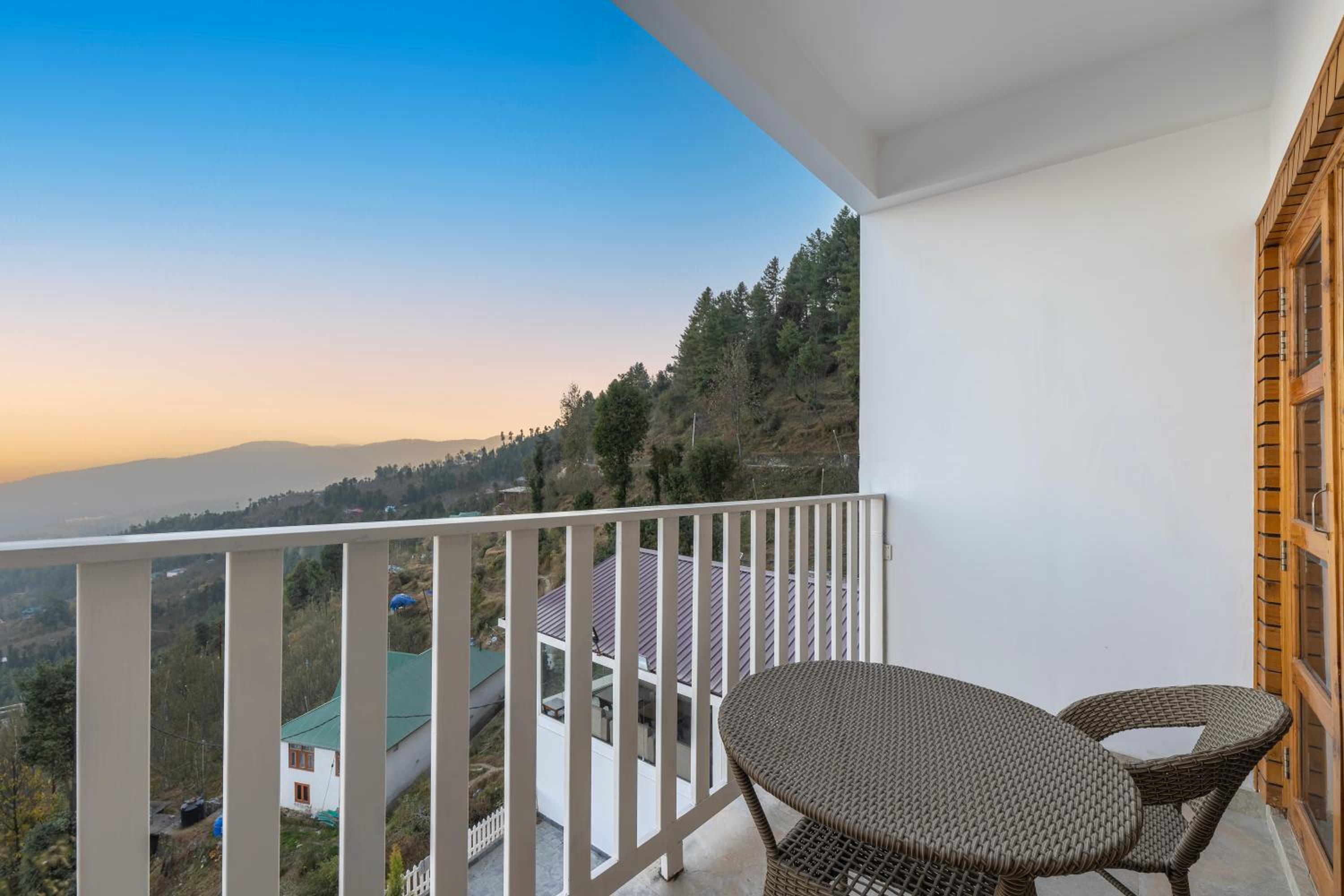 Double Room with Mountain View