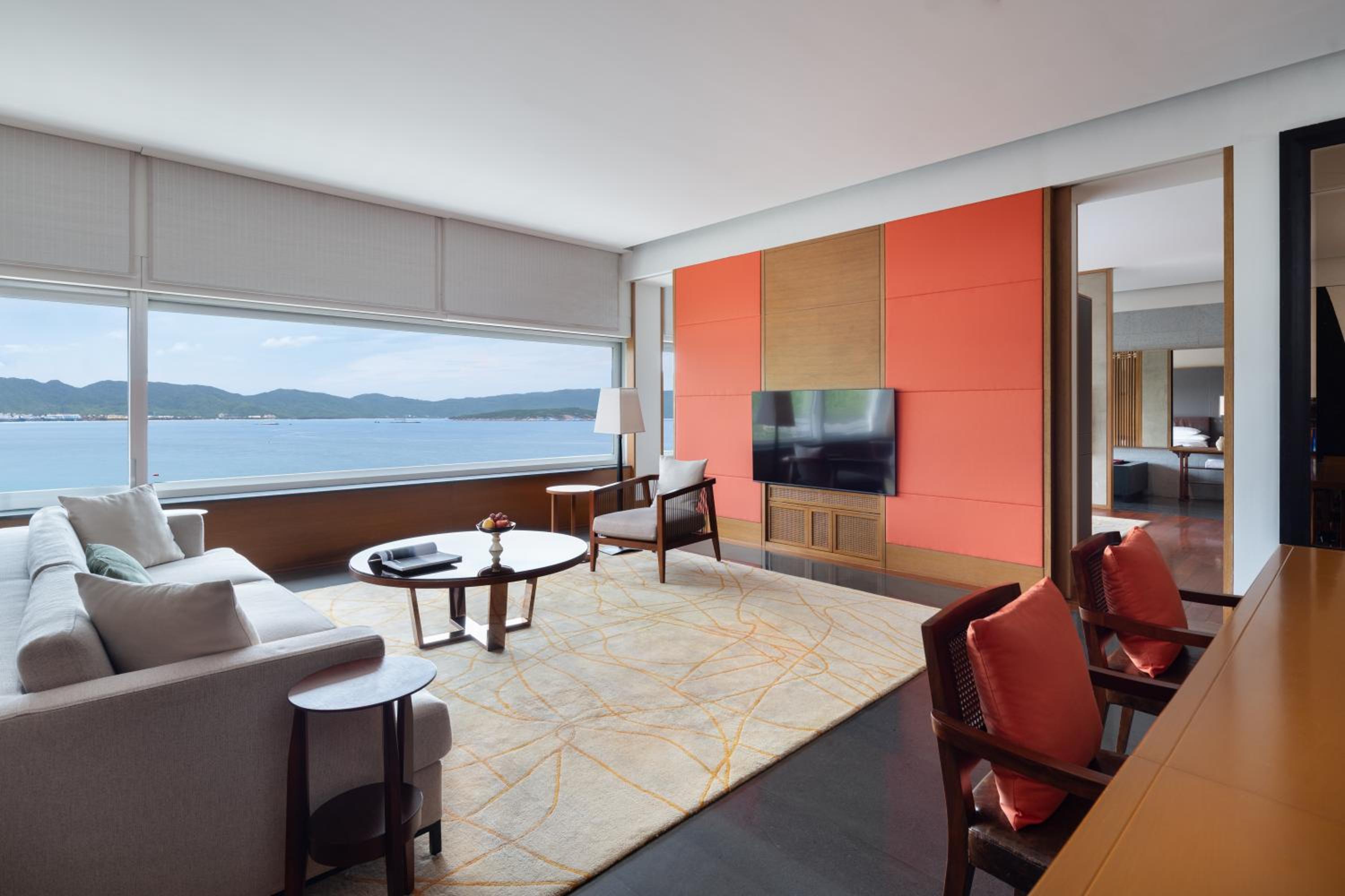 Panoramic Ocean View Suite King photo 2