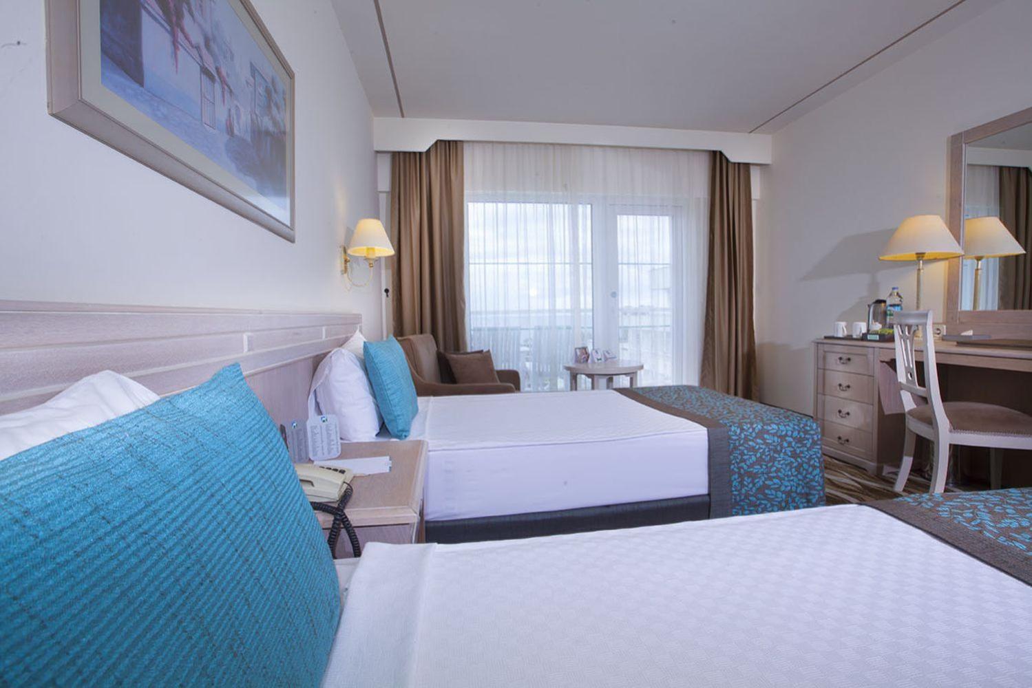 Triple Room with Sea View