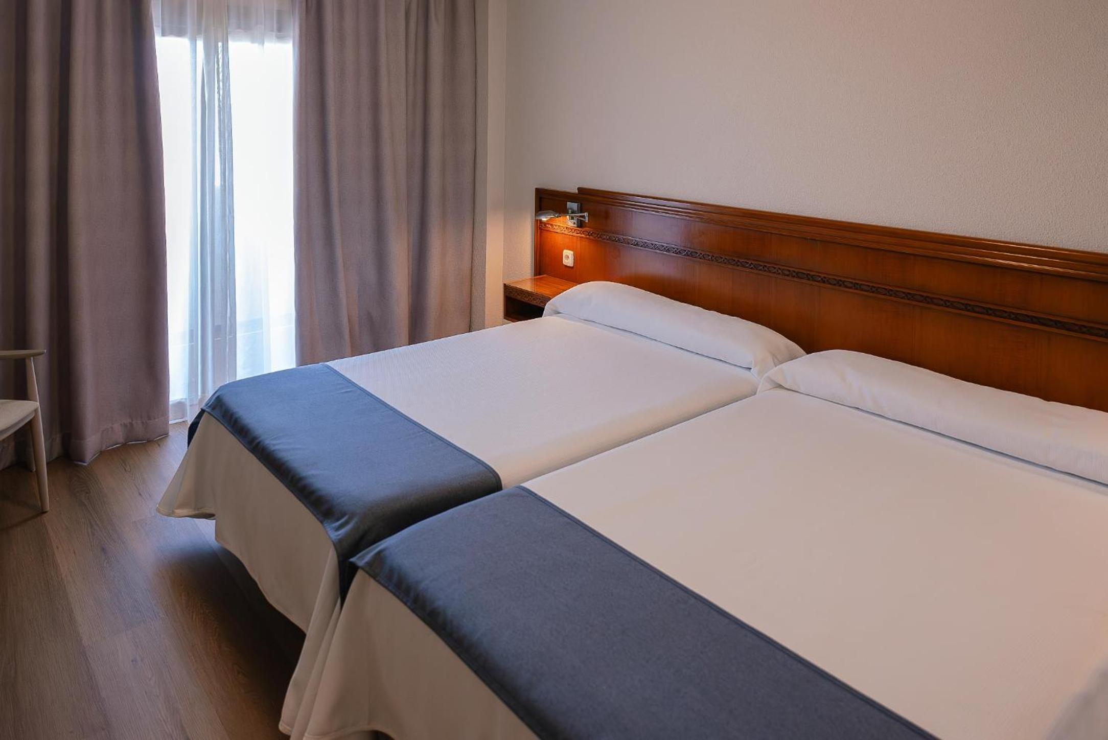 One-Bedroom Apartment with Bay View (2 Adults) thumbnail 5