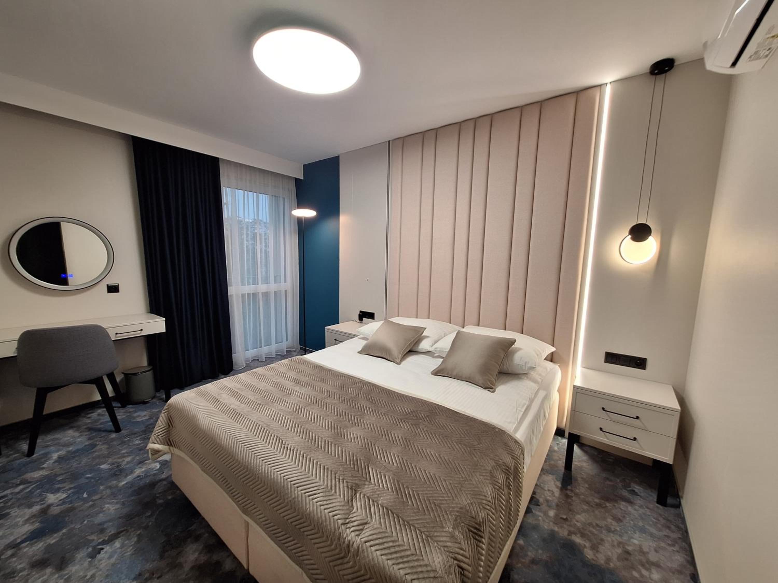 Deluxe Apartment - Photo 2
