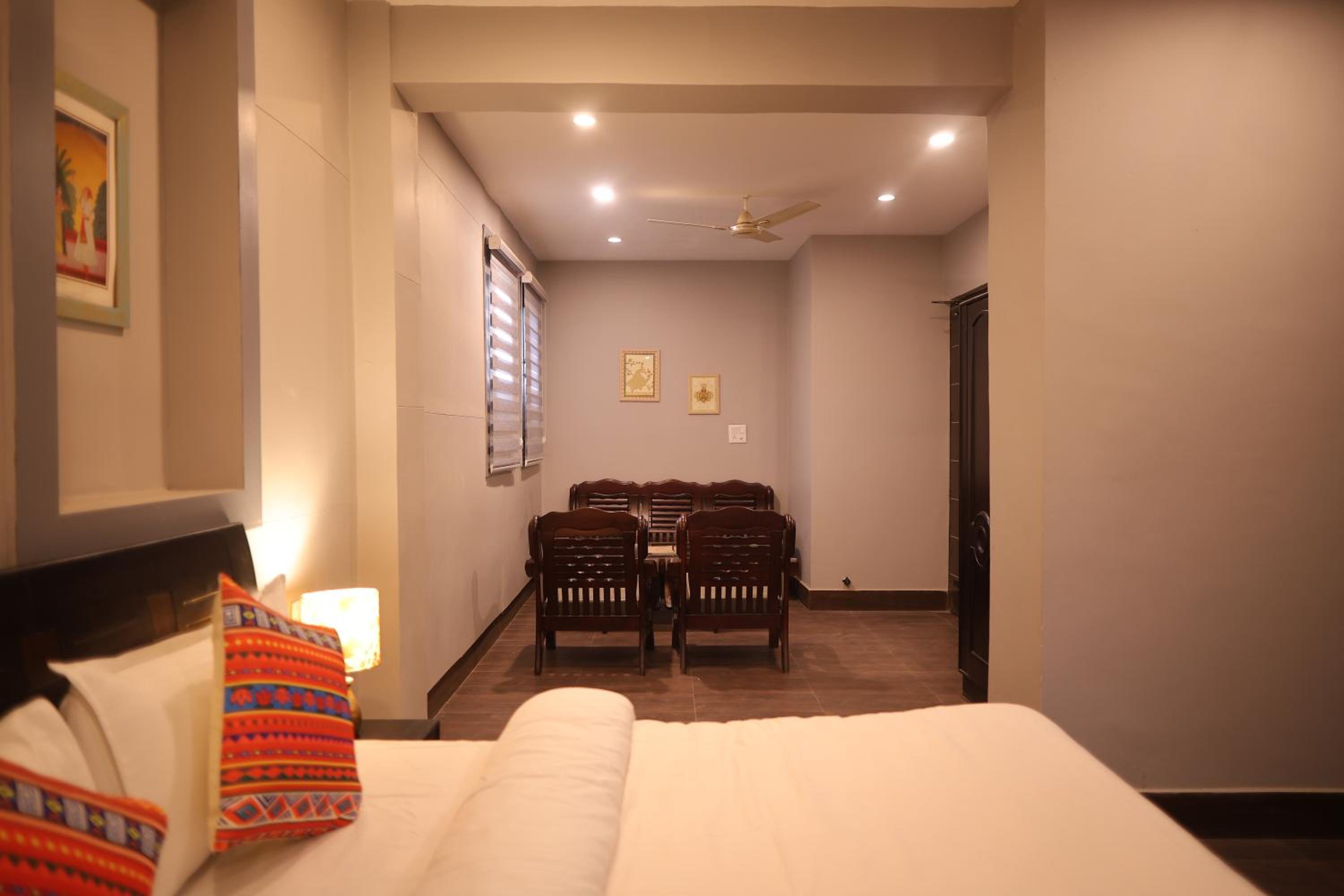 Suite - Photo 7