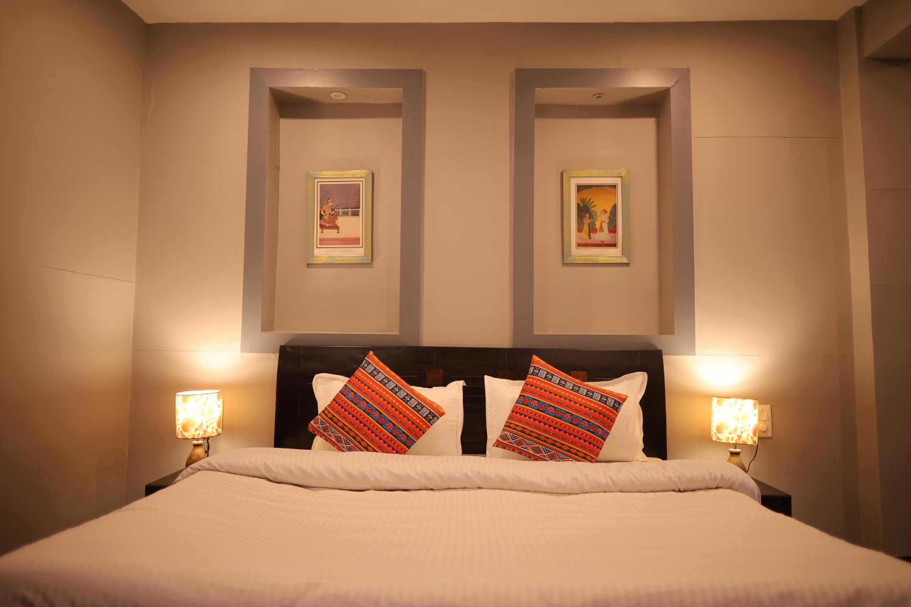 Suite - Photo 6