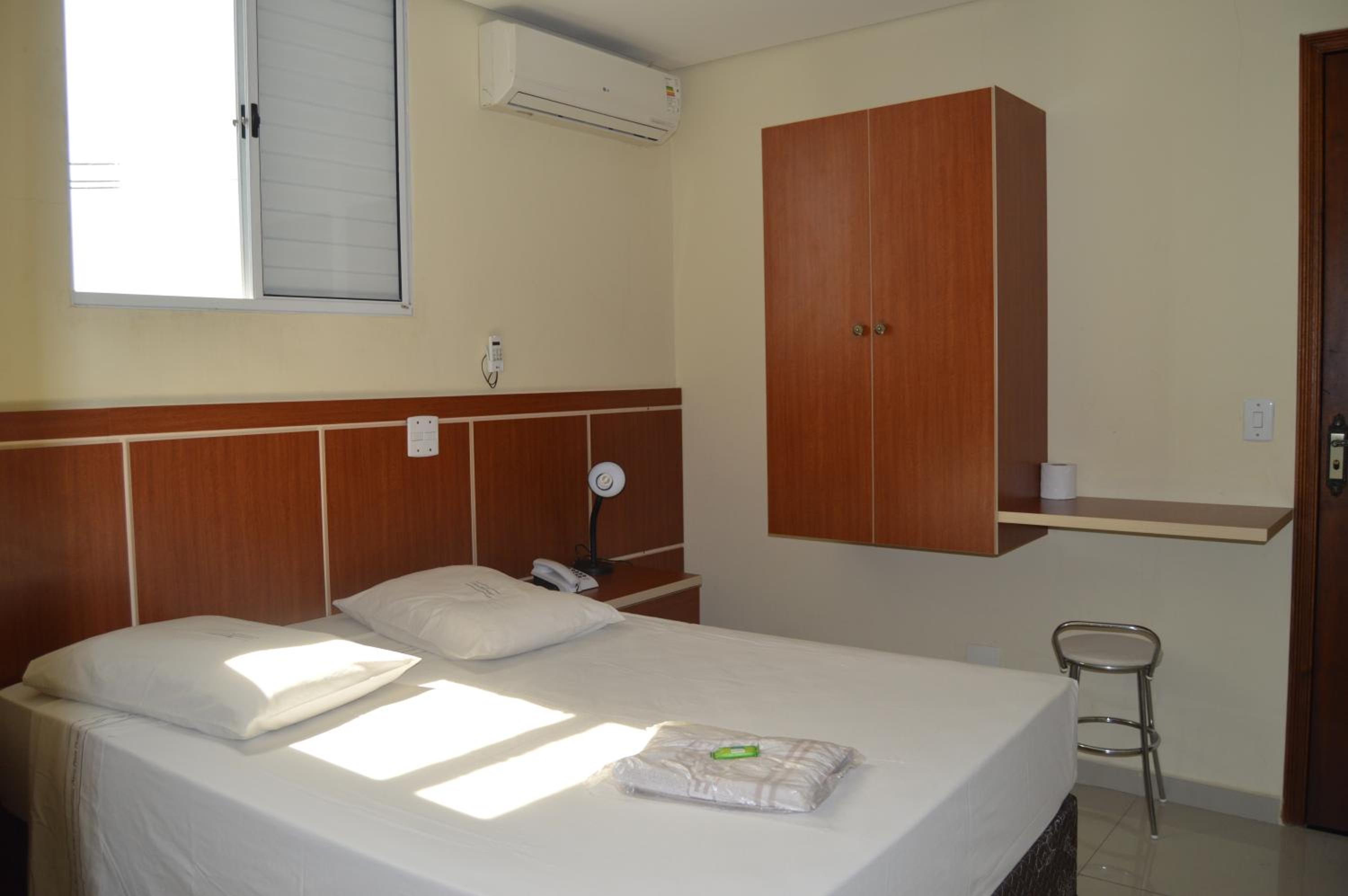 Double Room with Air Conditioning (1 Double bed)
