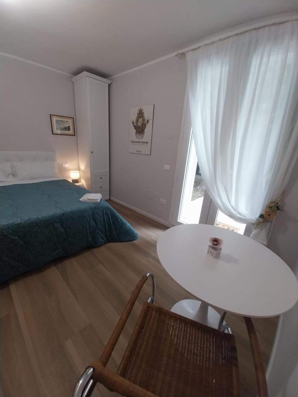 Double Room With Private Bathroom photo 2
