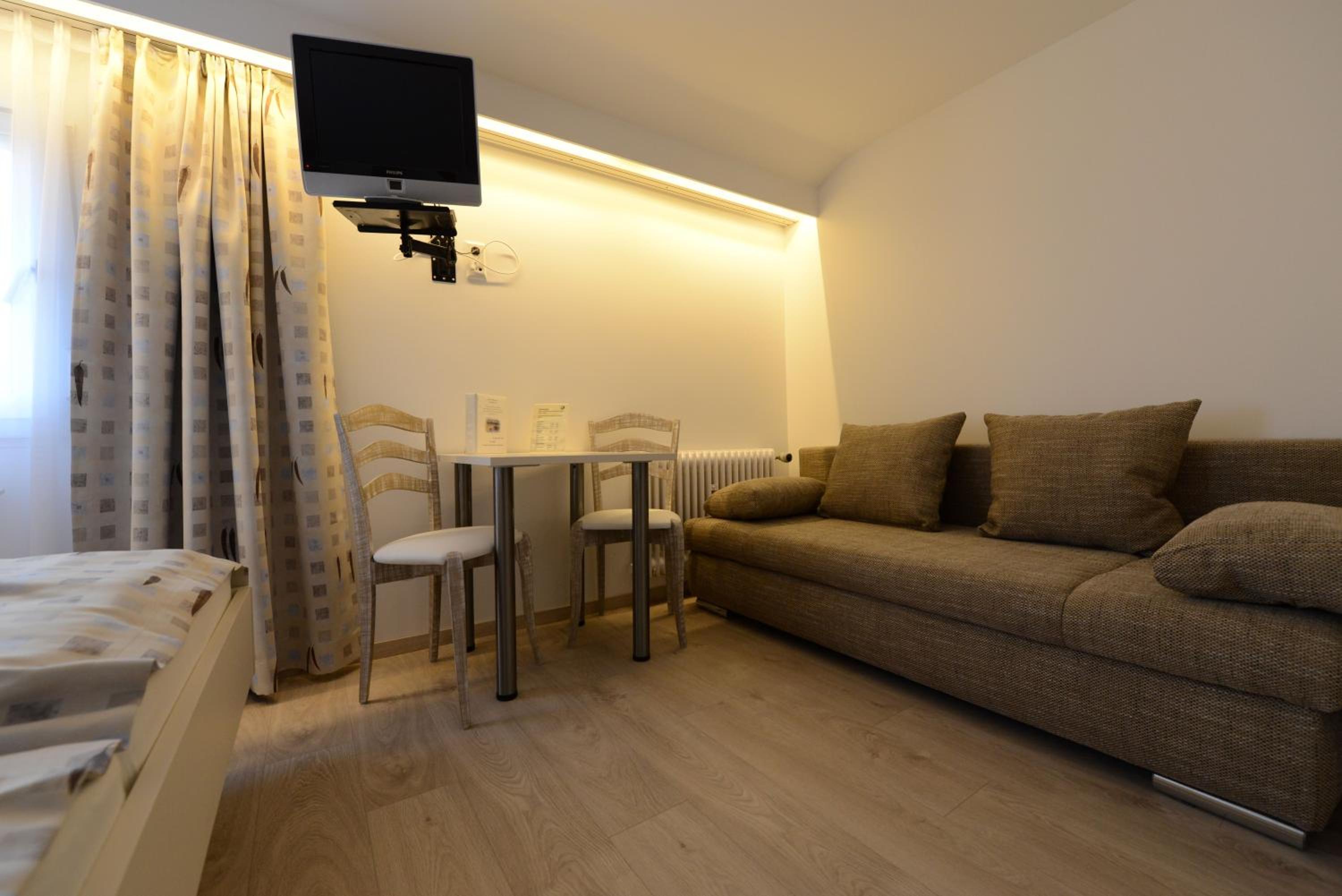 Double or Twin Room with Shower