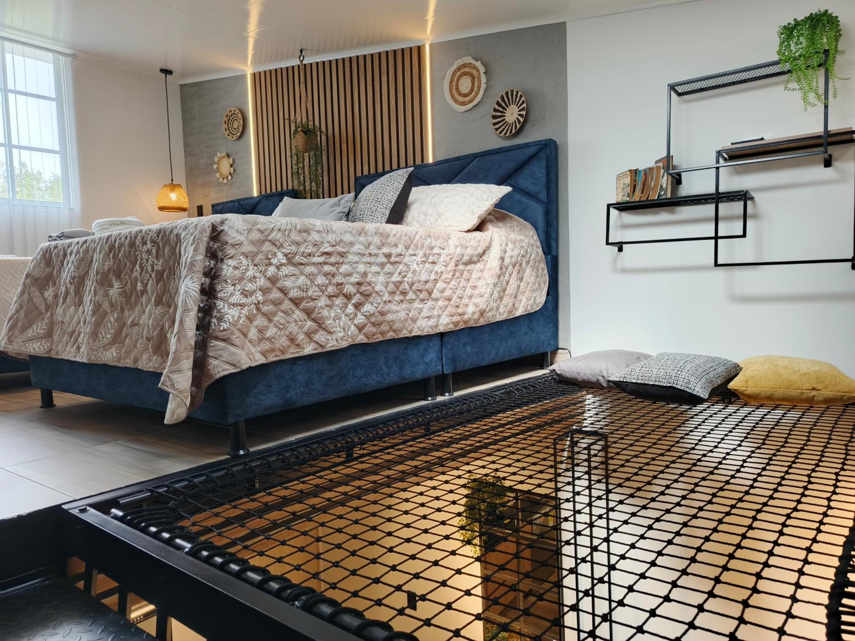 One-bedroom Loft Apartment