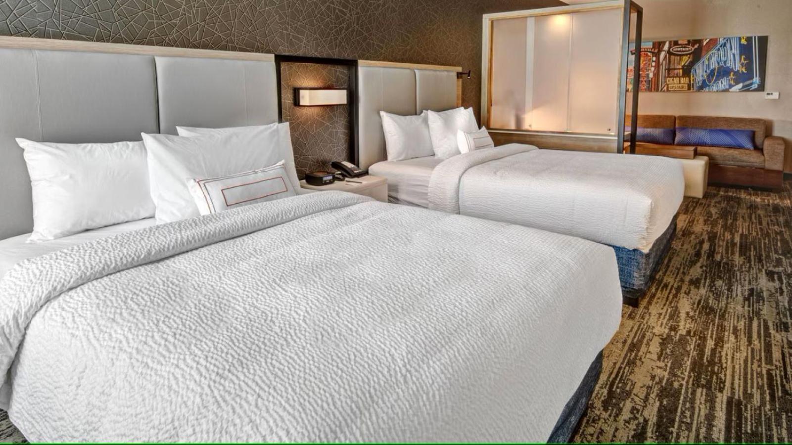 Queen Suite with Roll-In Shower - Mobility/Hearing Accessible - Photo 4