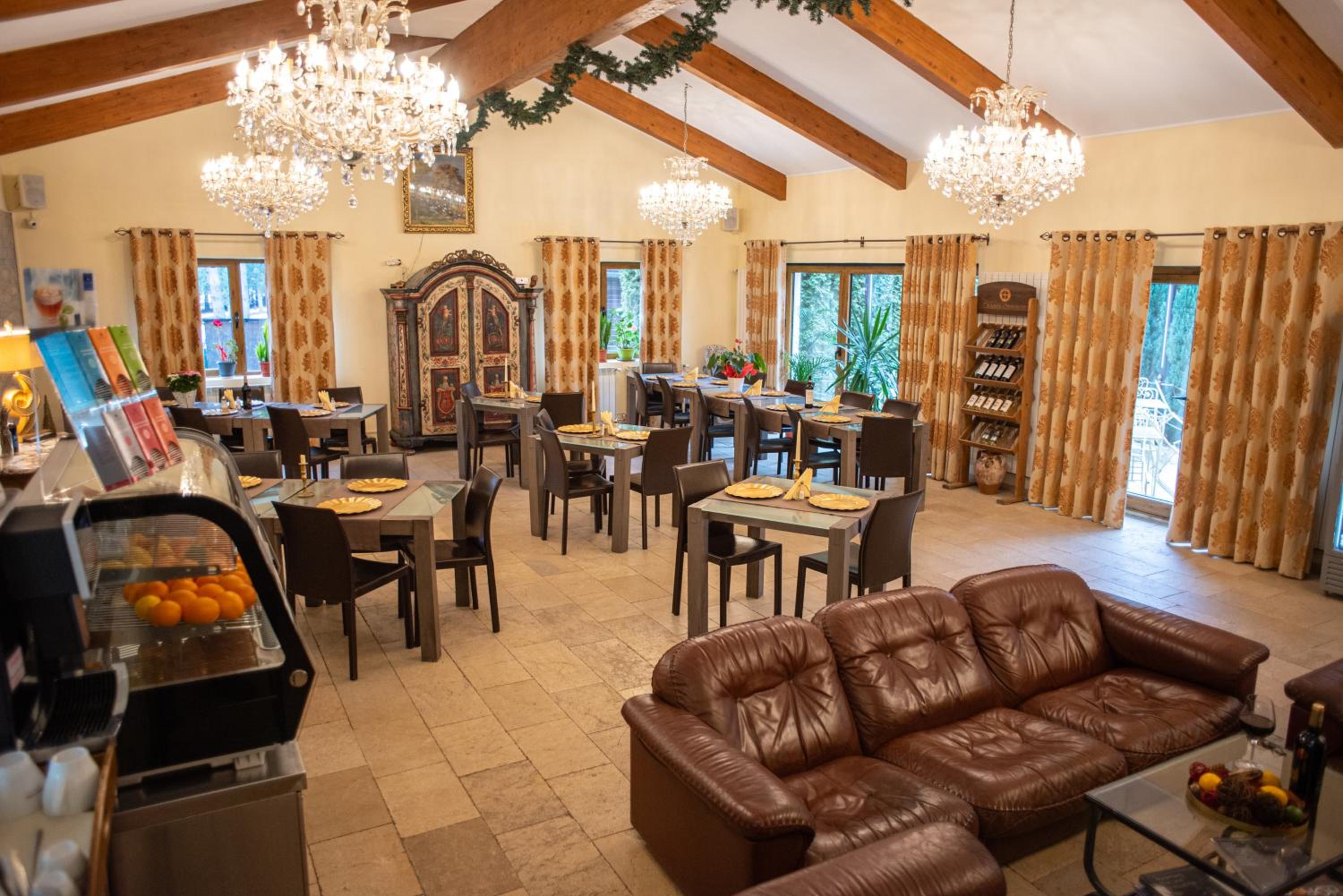 Deluxe Double or Twin Room with Mountain View photo 2