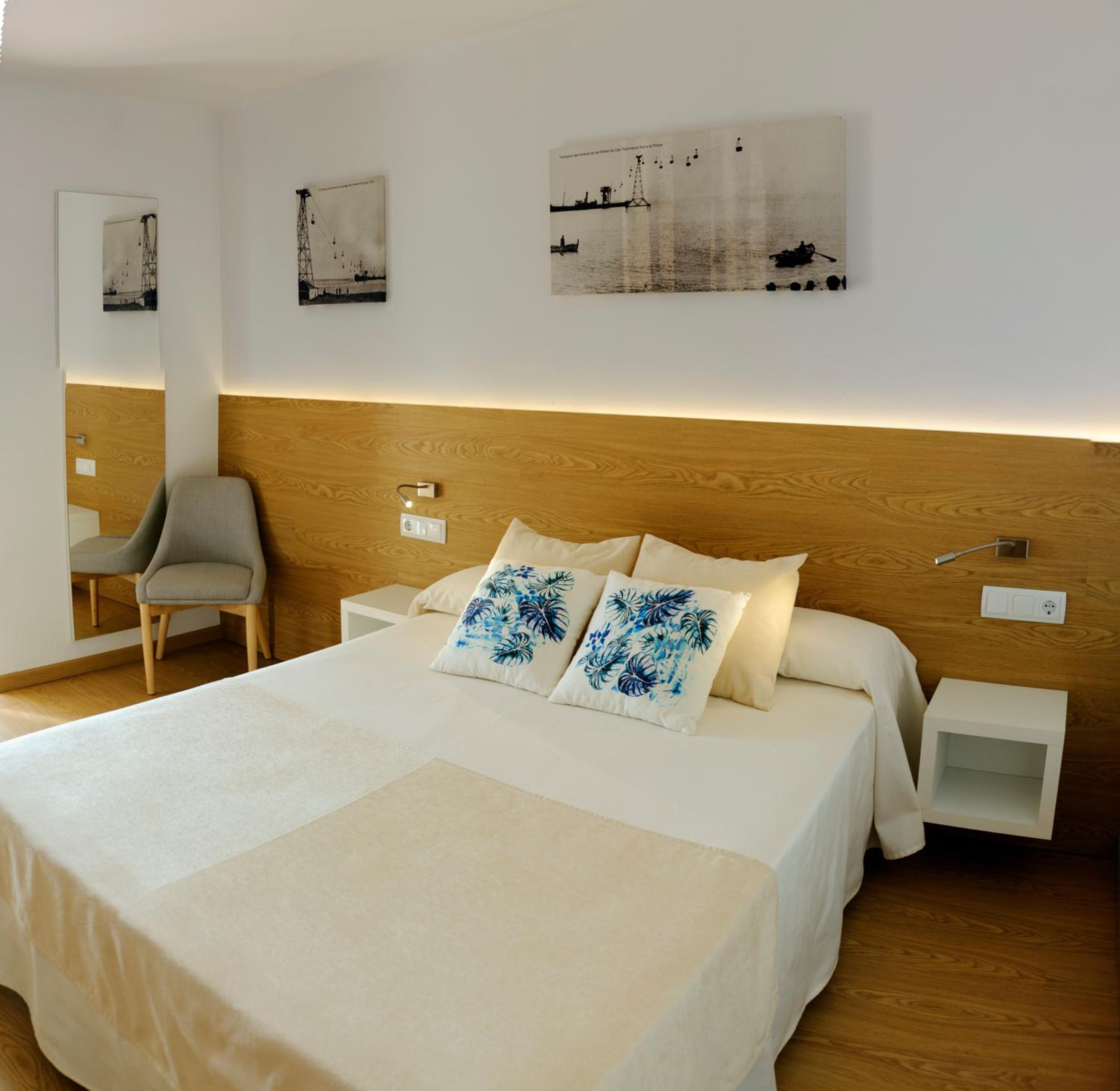 Habitación Triple Superior con Vista al Mar (3 Adultos)