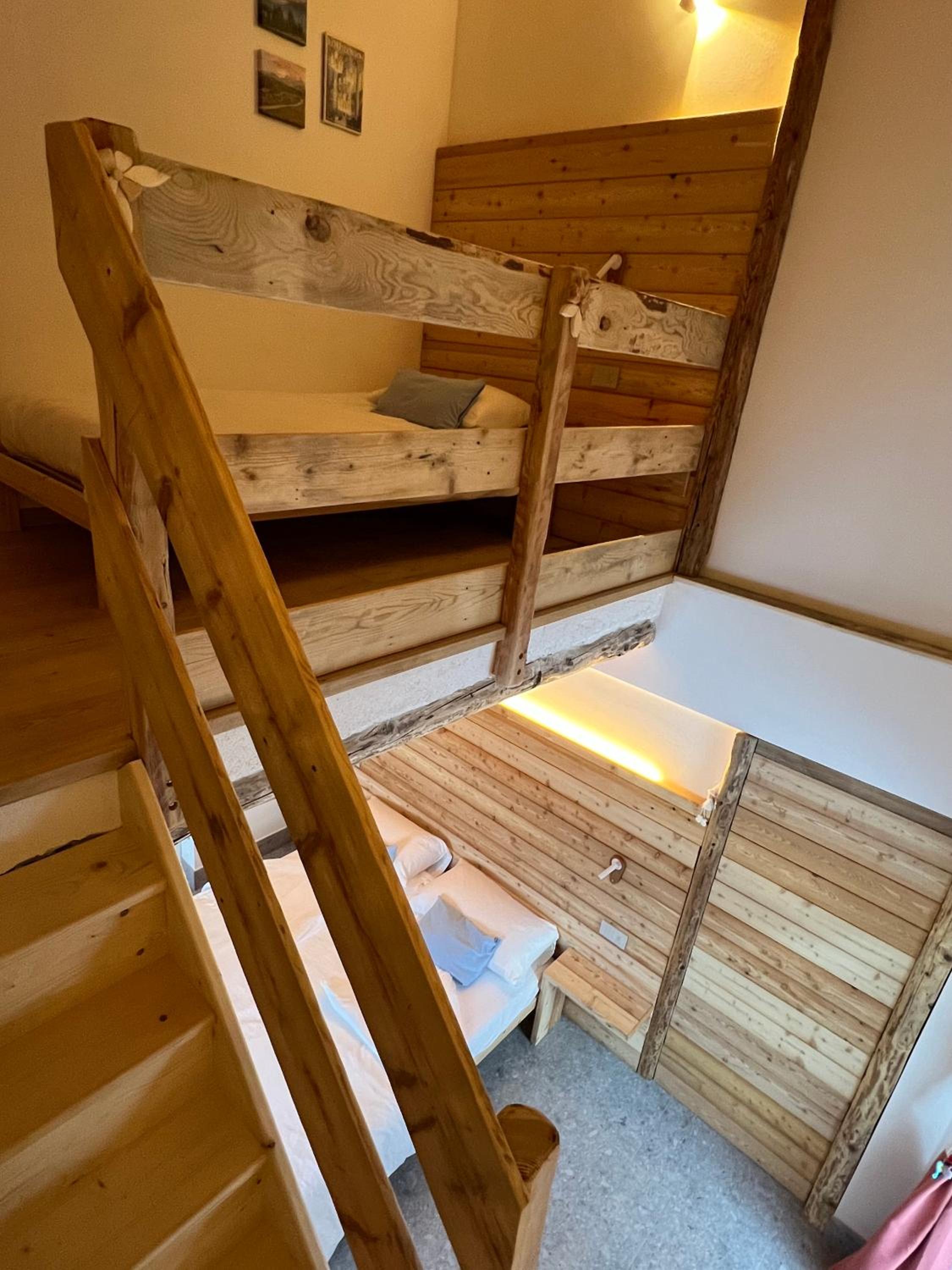 Triple Room with Private Bathroom photo 3