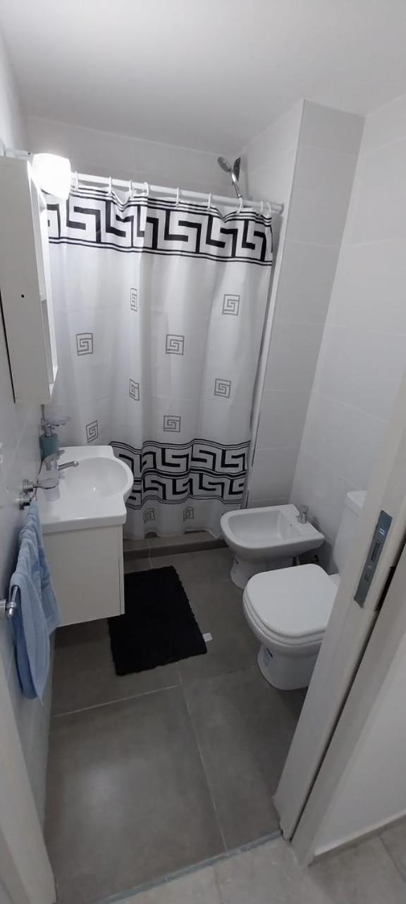 Deluxe One-Bedroom Apartment with City View photo 2