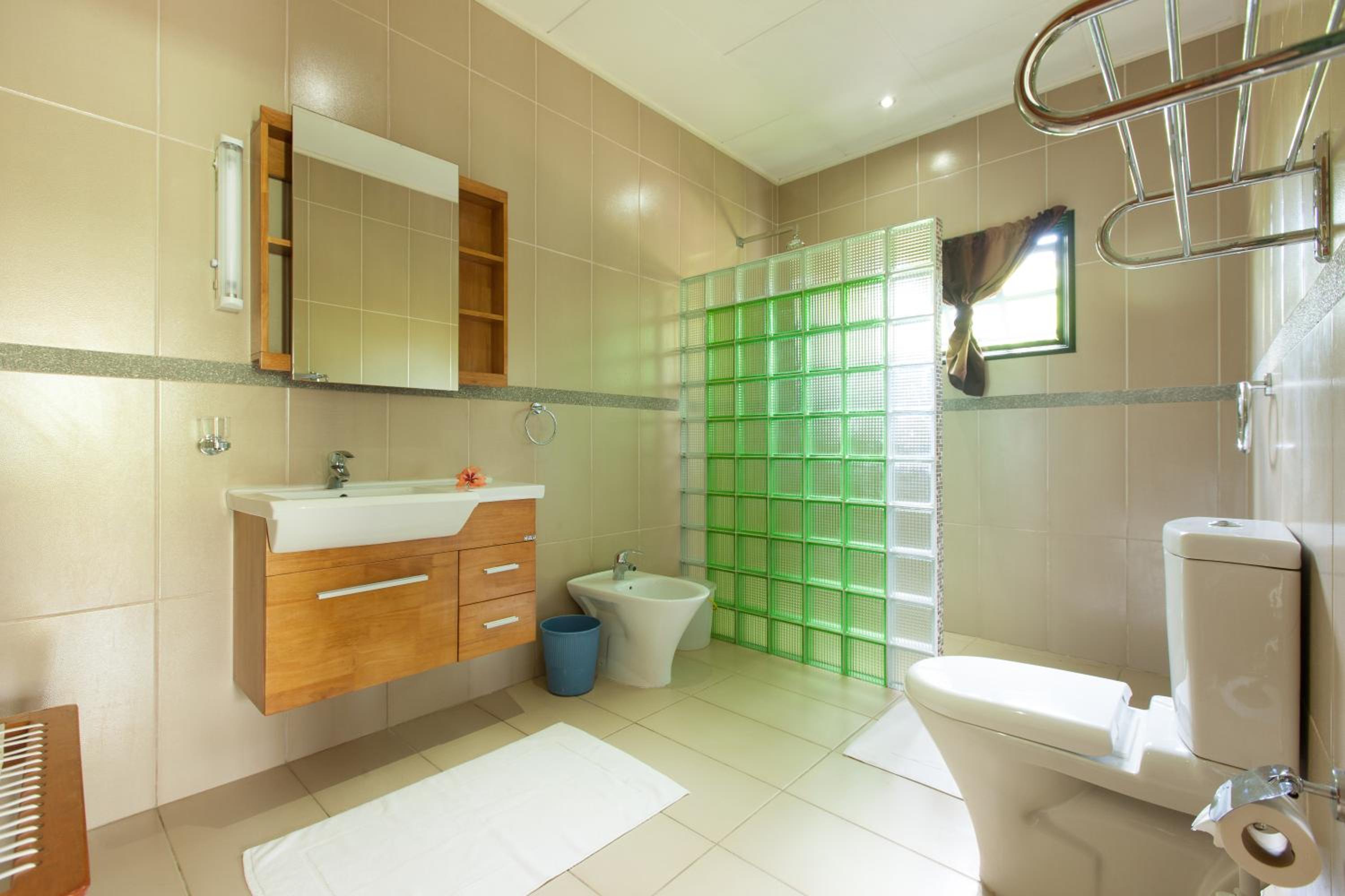 Large Double Room photo 2