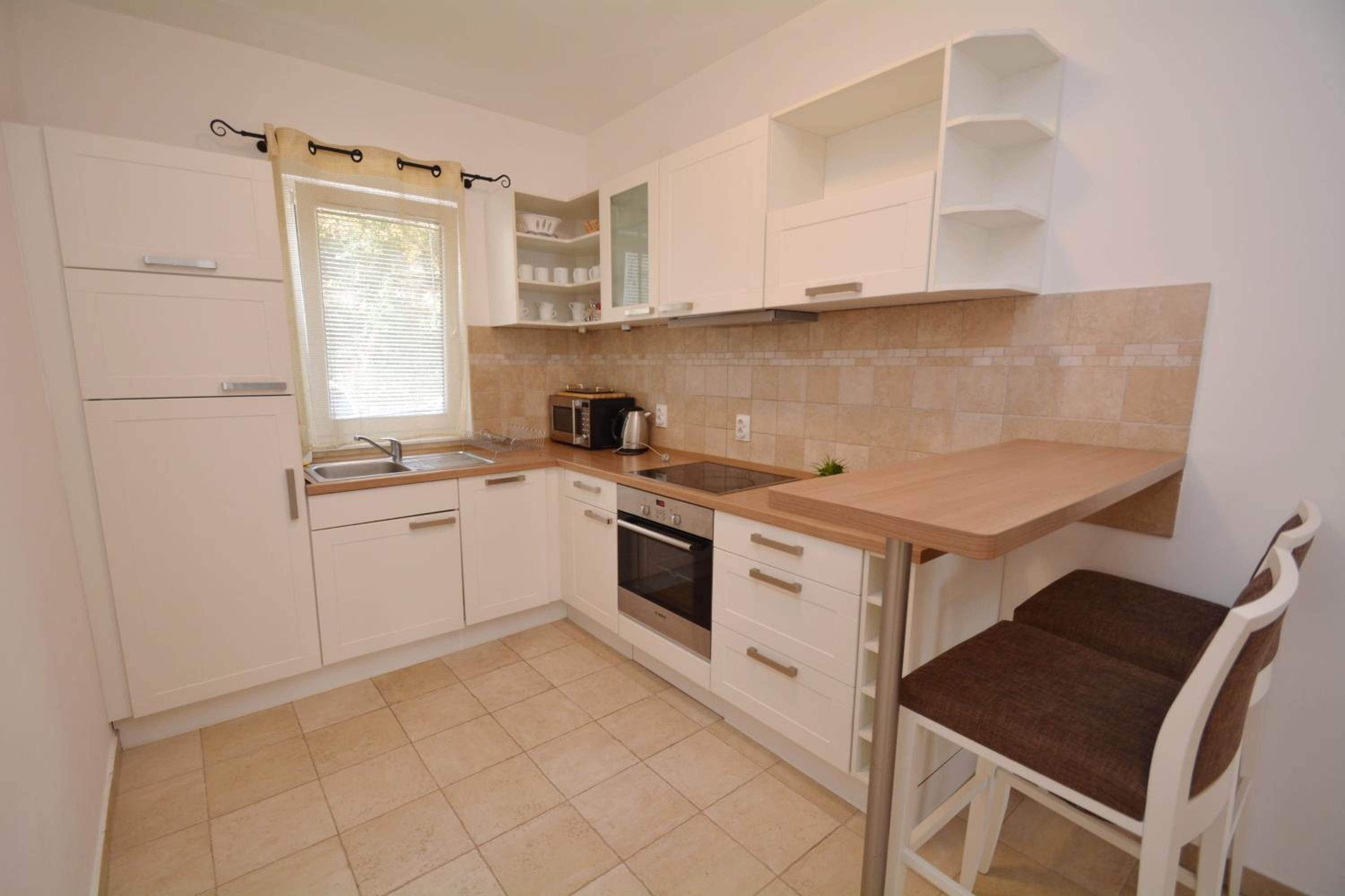 Comfort One-Bedroom Apartment with Balcony photo 1