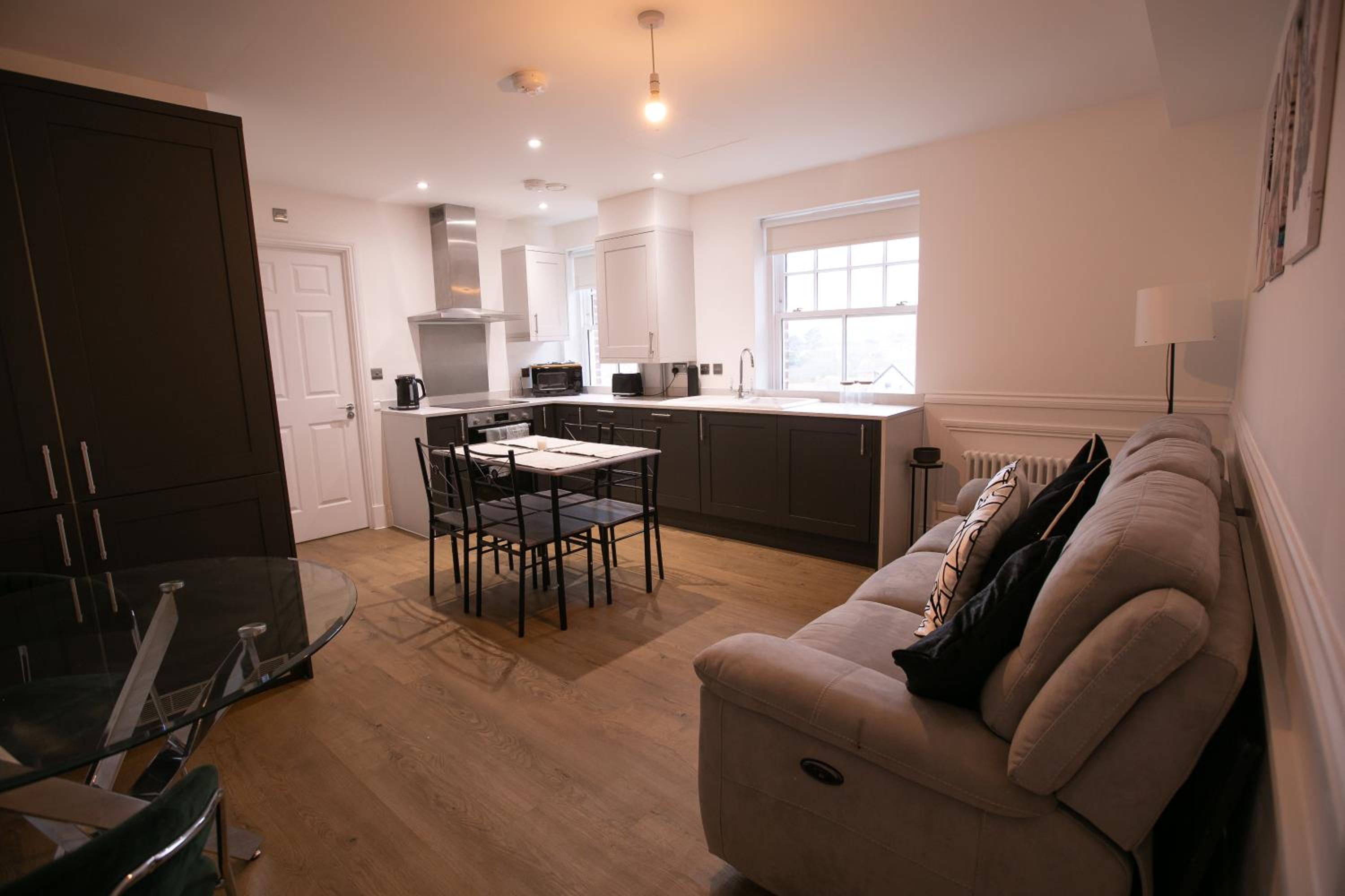 Apartment photo 2