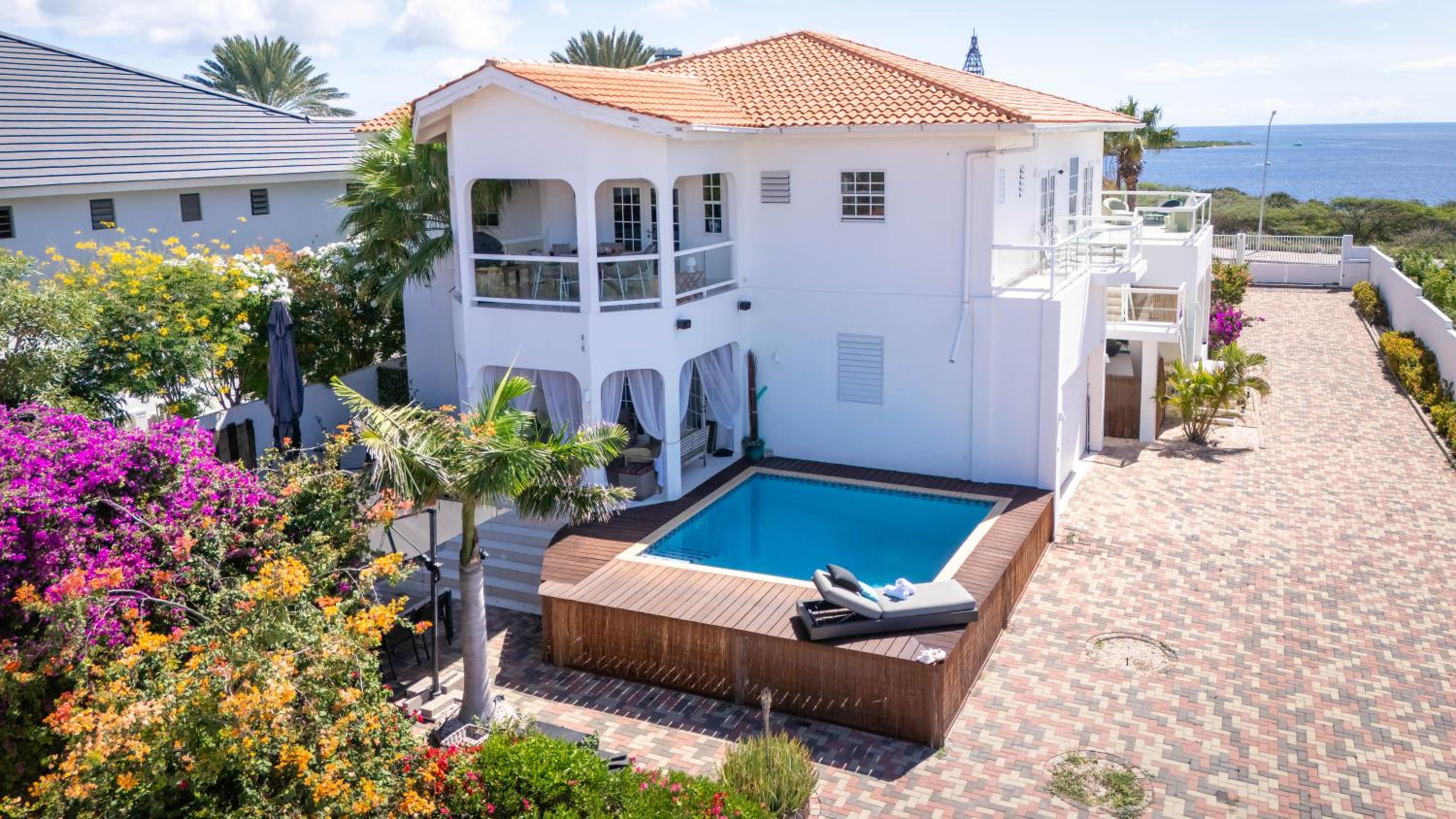 Two-Bedroom Apartment with Private Pool photo 3