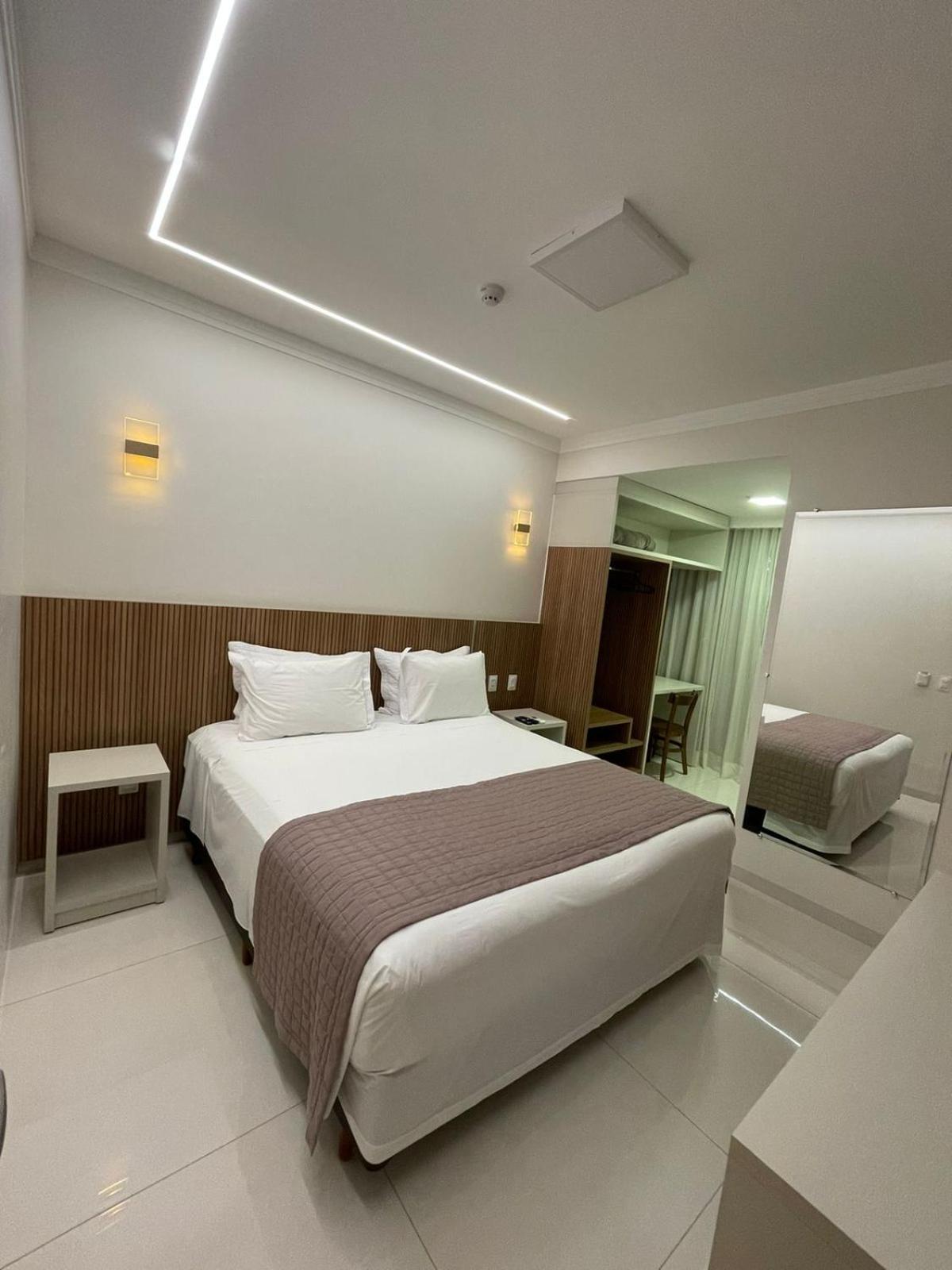 Deluxe King Room photo 2