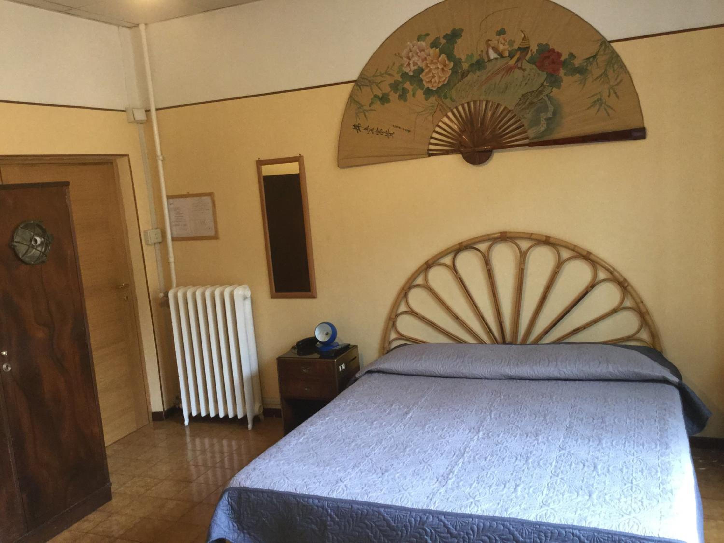 Double or Twin Room - Photo 3