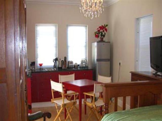 Self Catering Studio photo 3