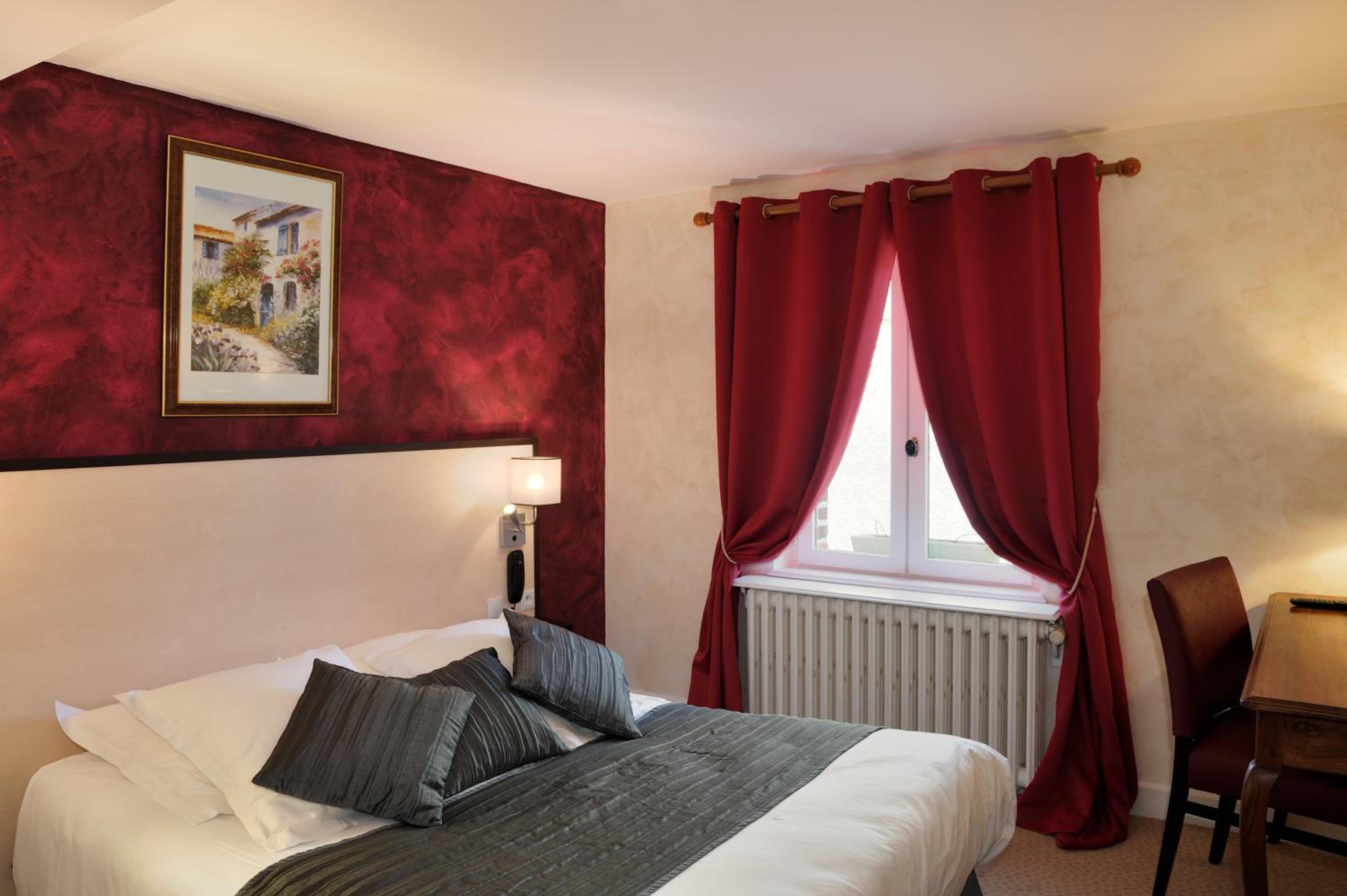 Double Room - Photo 3