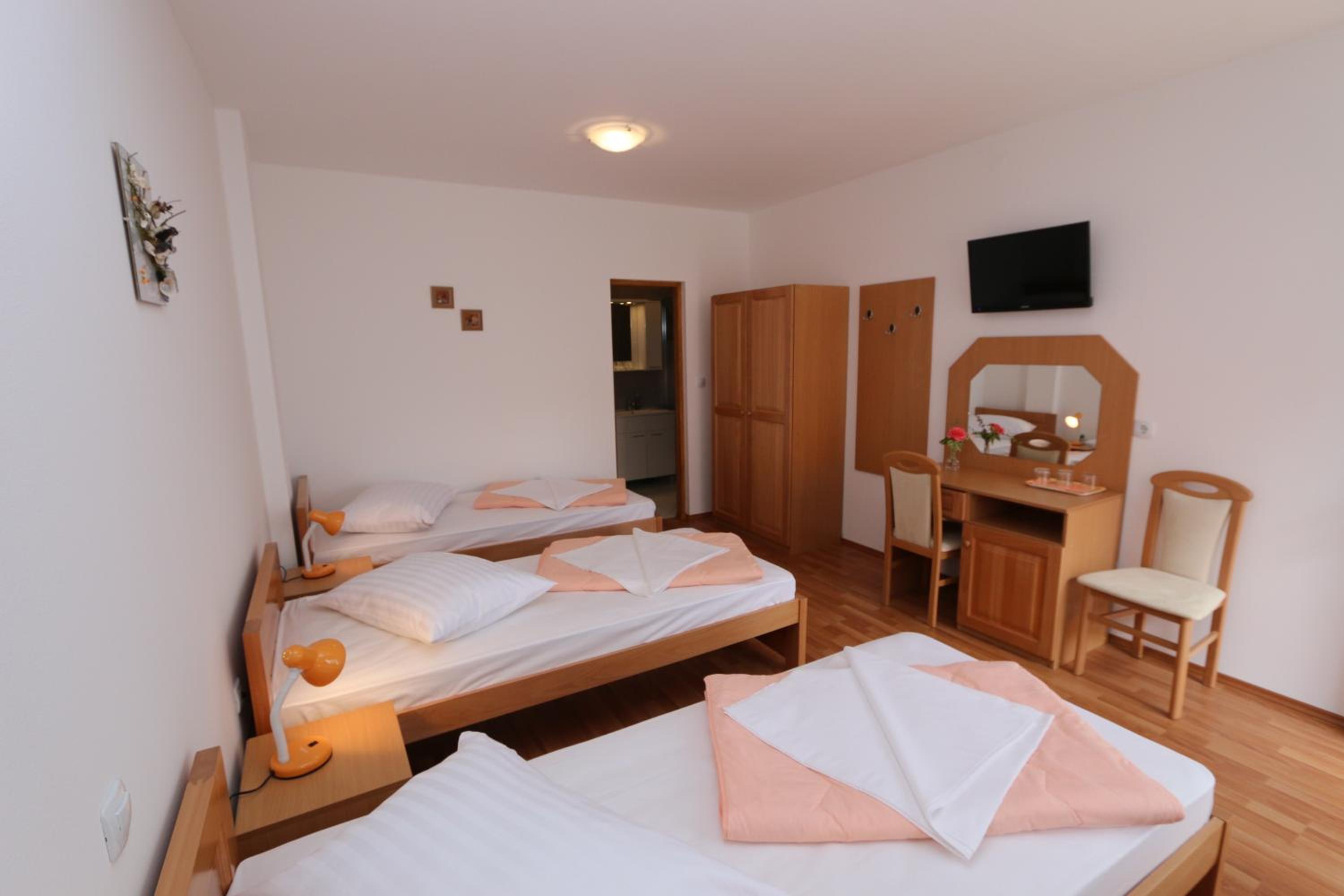 Triple Room - Ground Floor - Photo 12