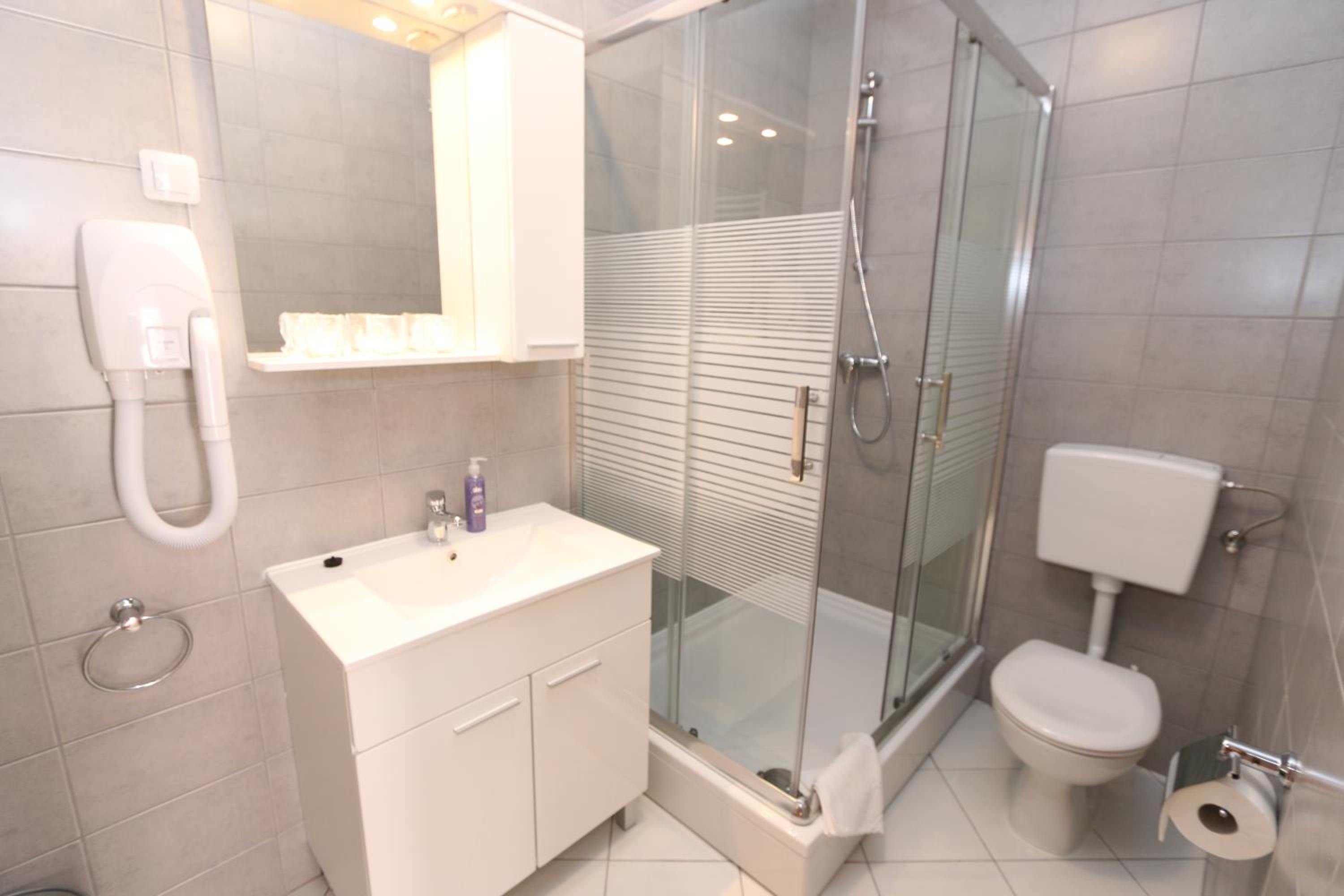 Triple Room - Ground Floor - Photo 19