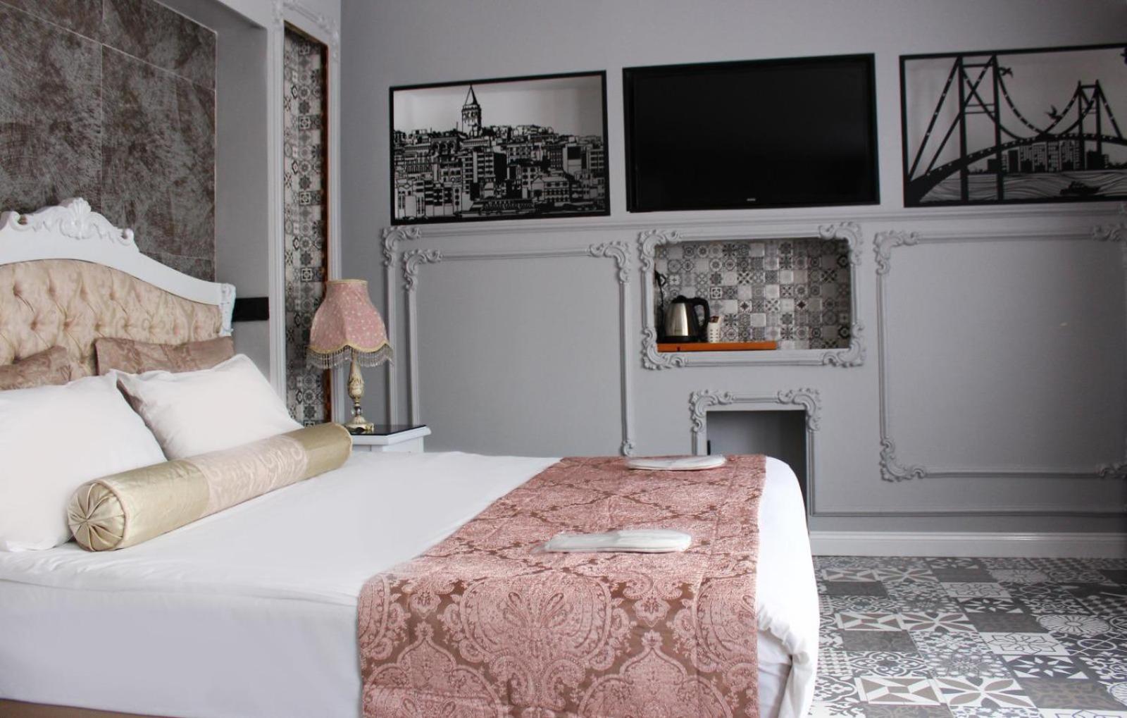 Deluxe Family Room photo 2