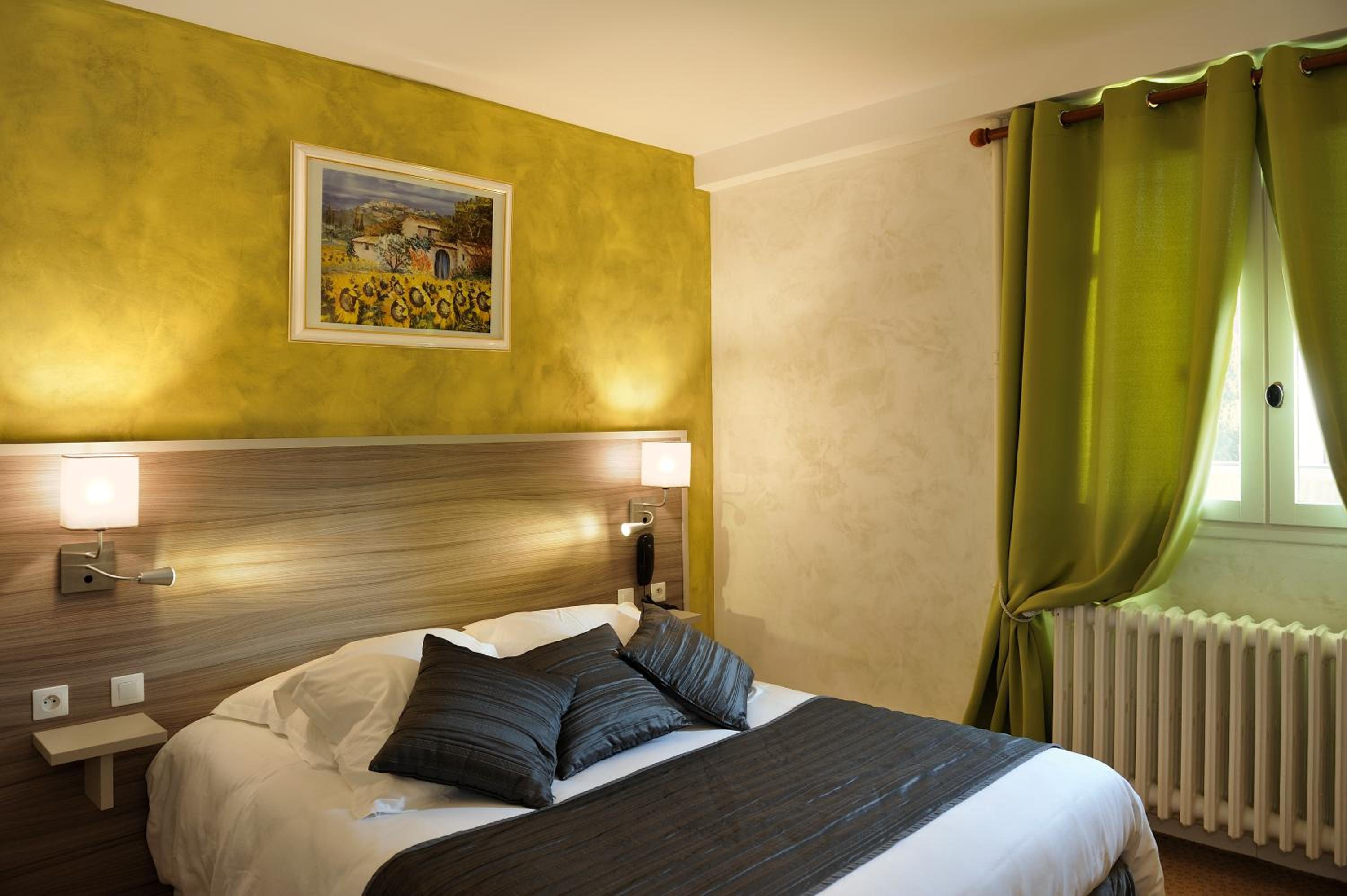 Double Room - Photo 1