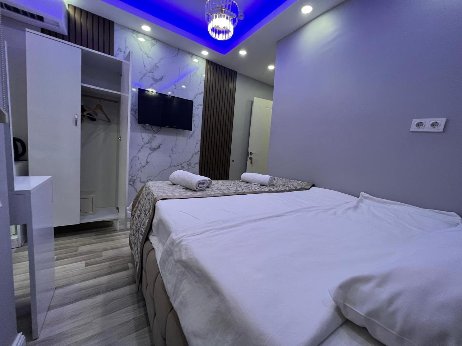 Budget Double Room photo 2