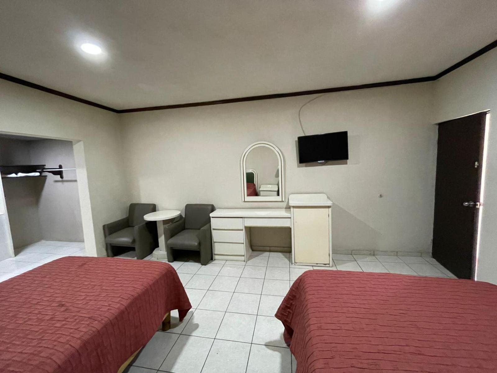 Economy Twin Room