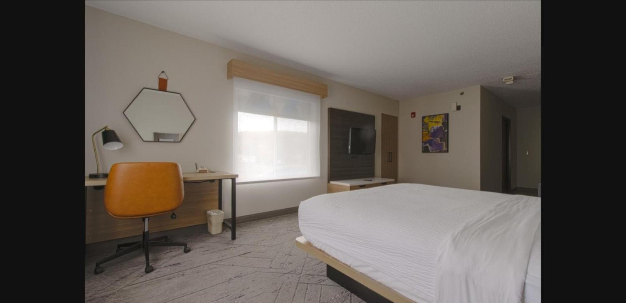 Standard King Room - Photo 4