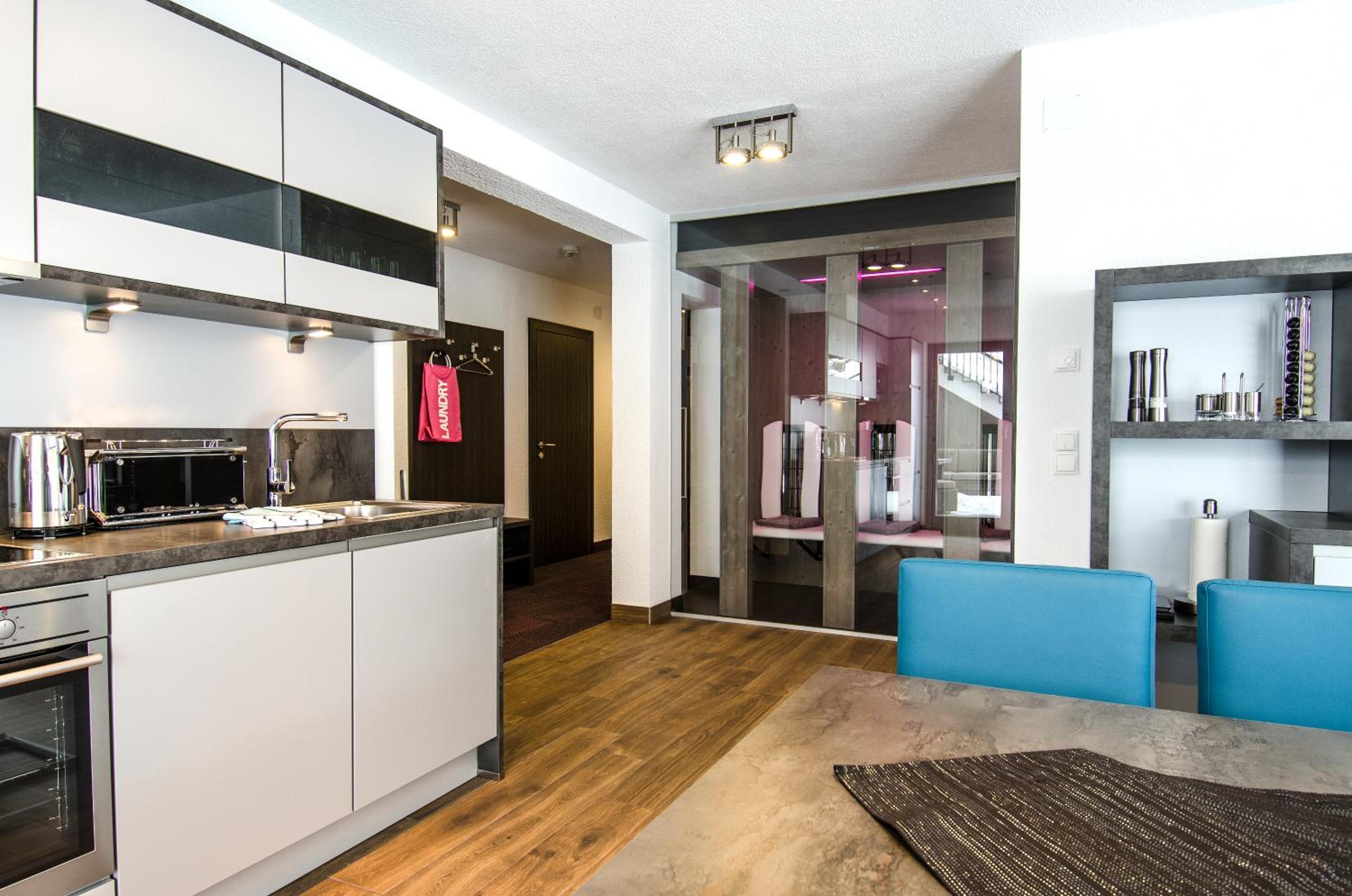 Apartment with Terrace photo 3