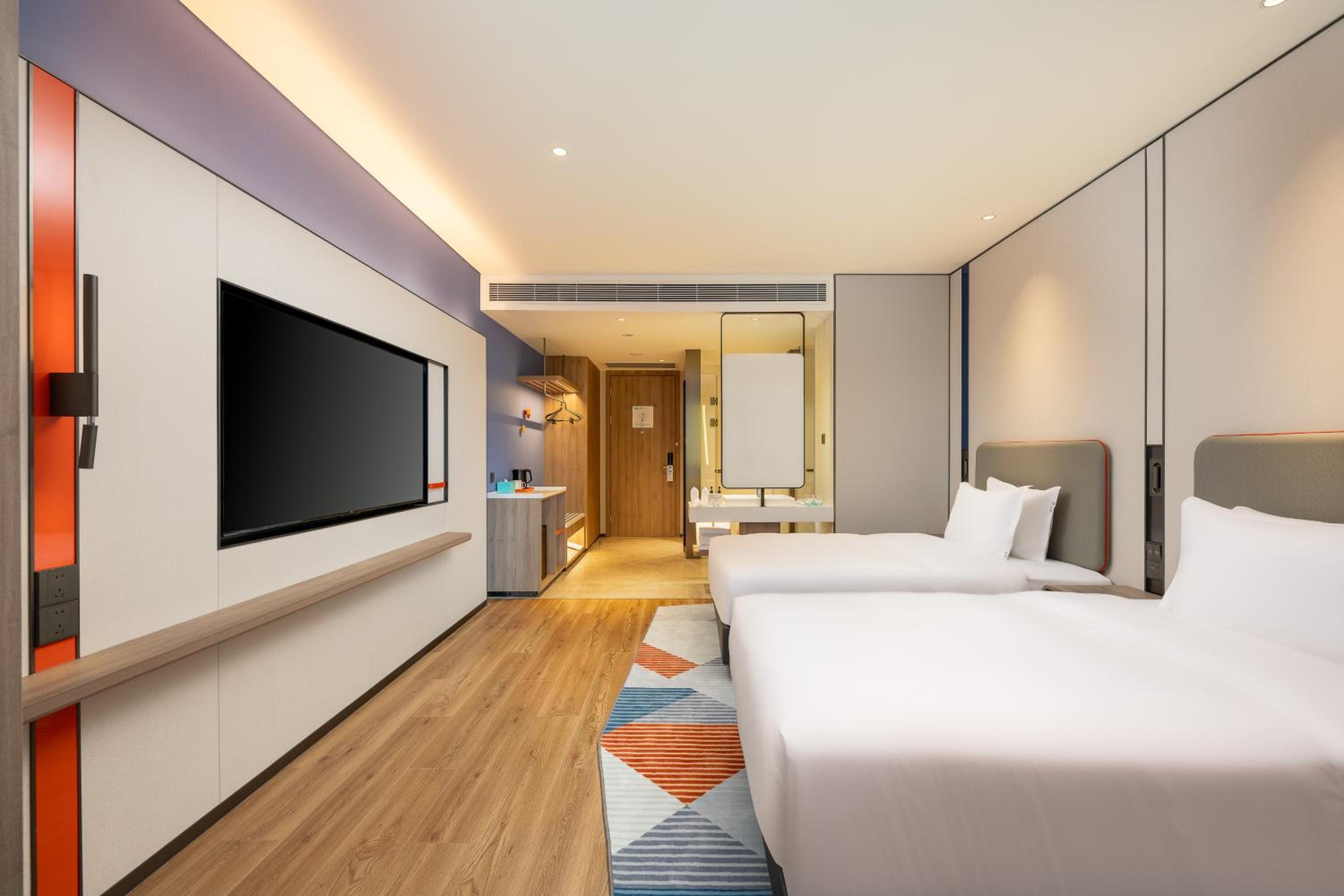 Standard Double Room with Two Double Beds - Extra Floor Space