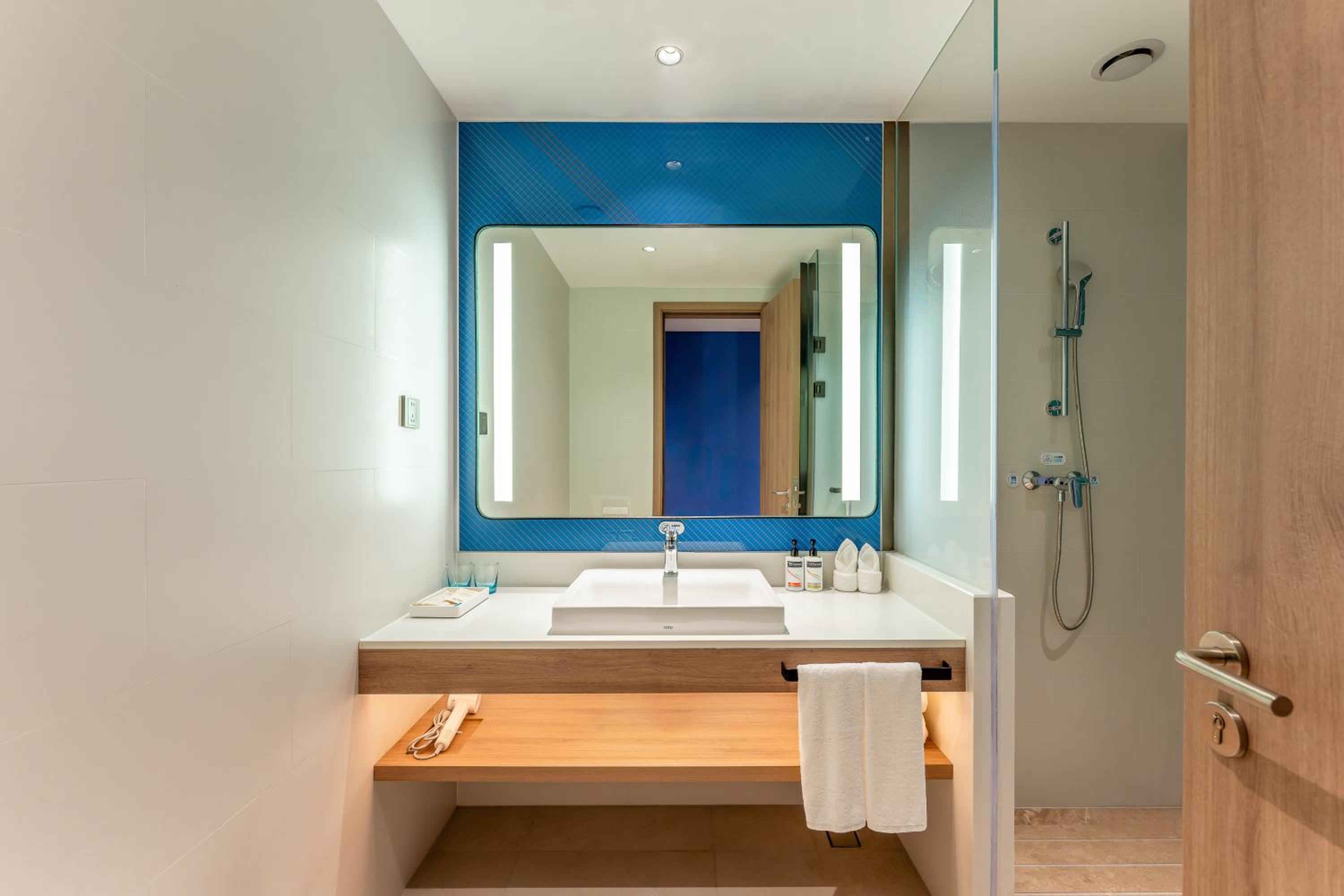 Standard Double Room with Two Double Beds and City View