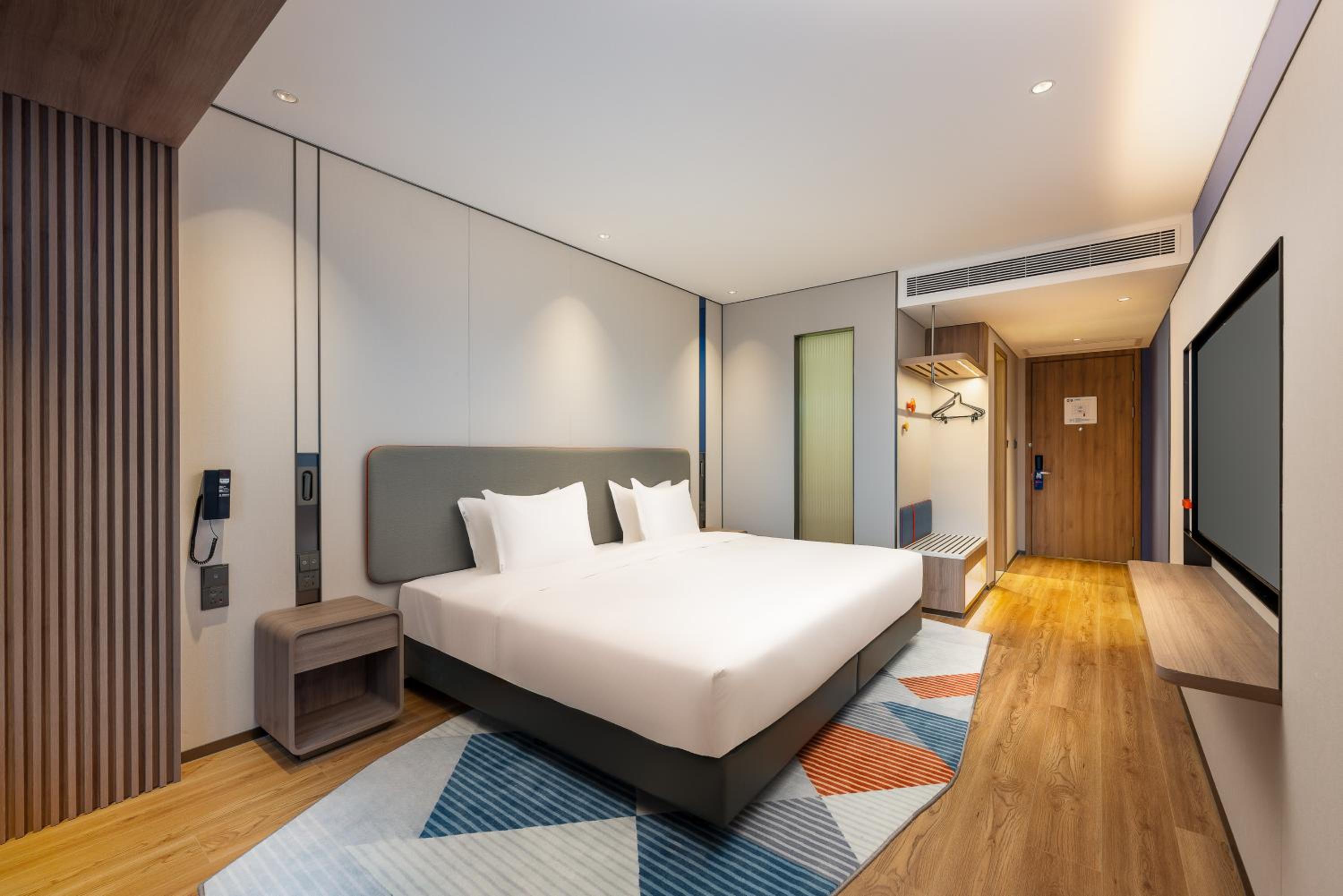 Standard Double Room with Two Double Beds and City View