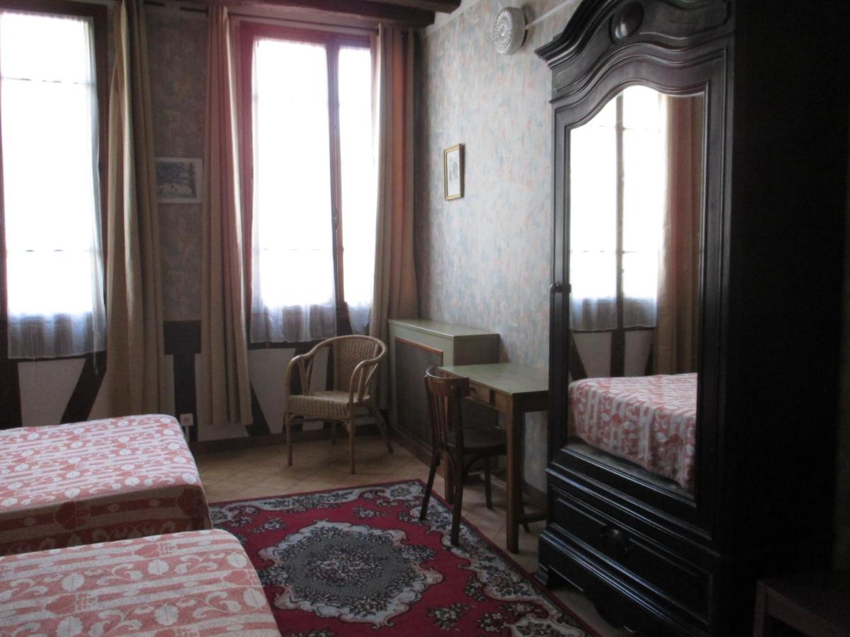 Triple Room (check-in not possible after 9 p.m.) photo 2
