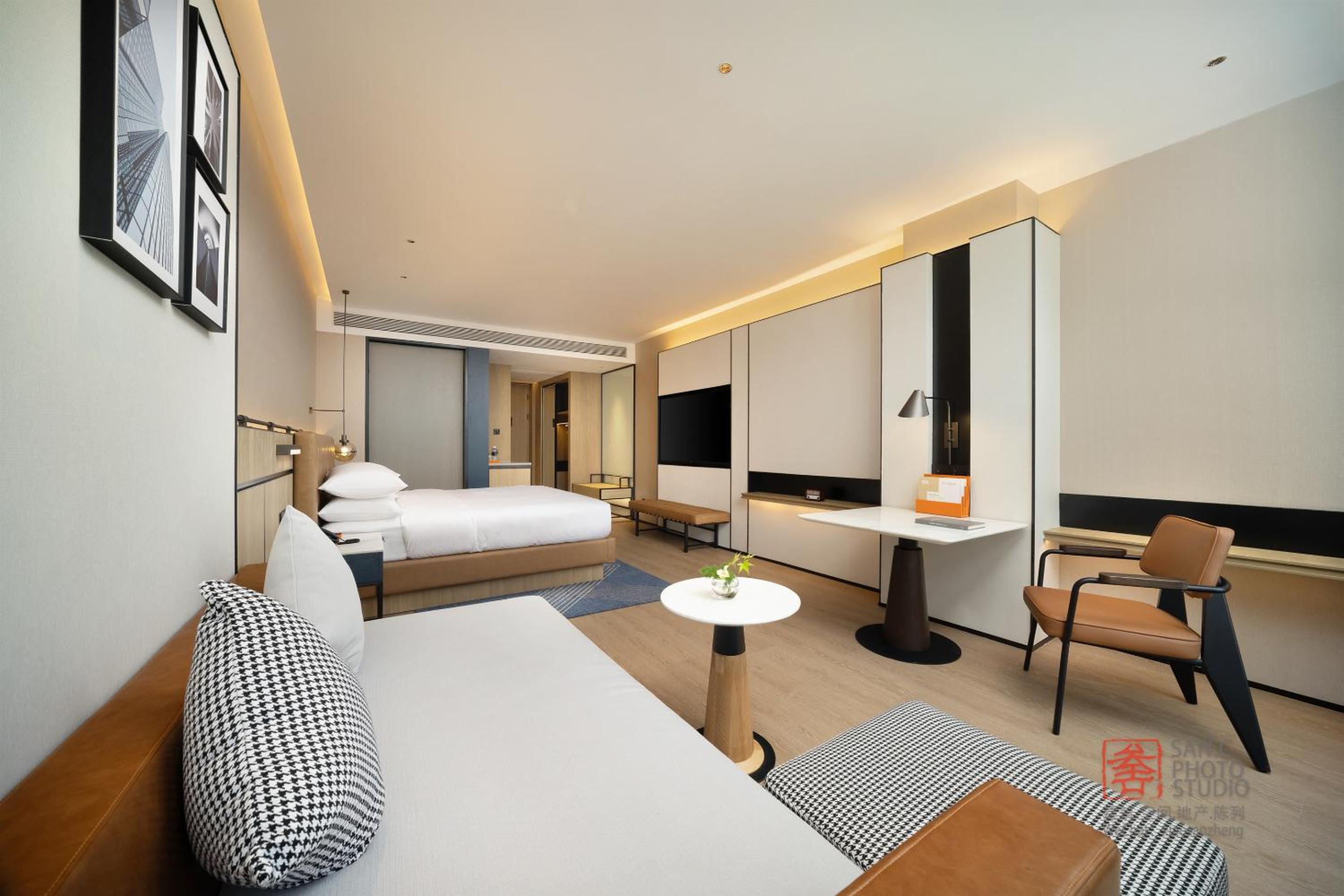 King Room with Lake View photo 2
