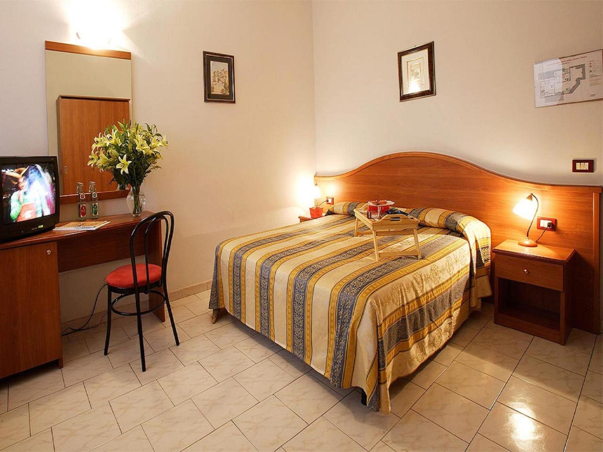 Double or Twin Room - Photo 1