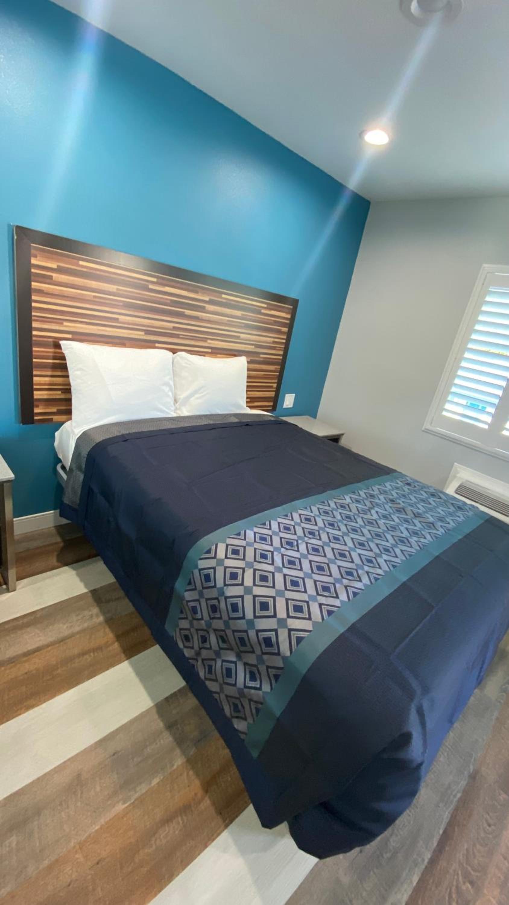 Standard Queen Room - Photo 2