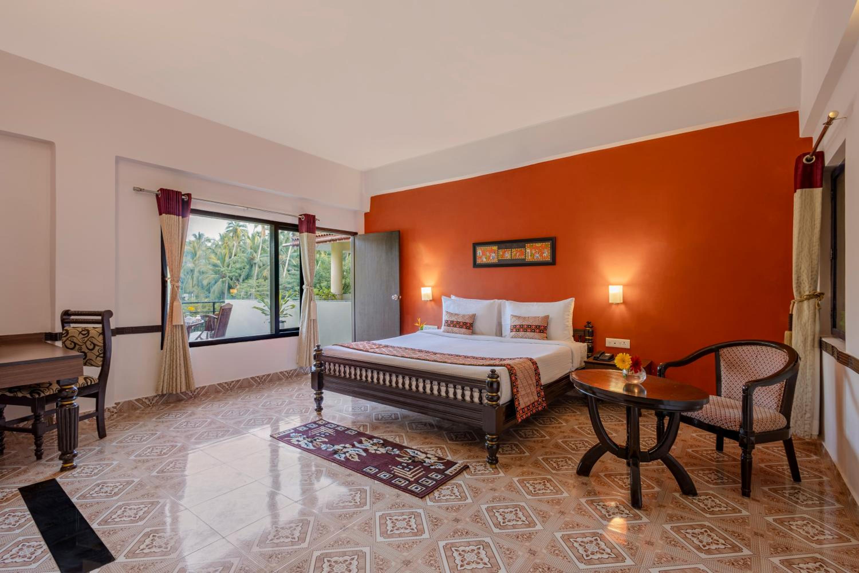 Pond View Classic Room - Photo 3