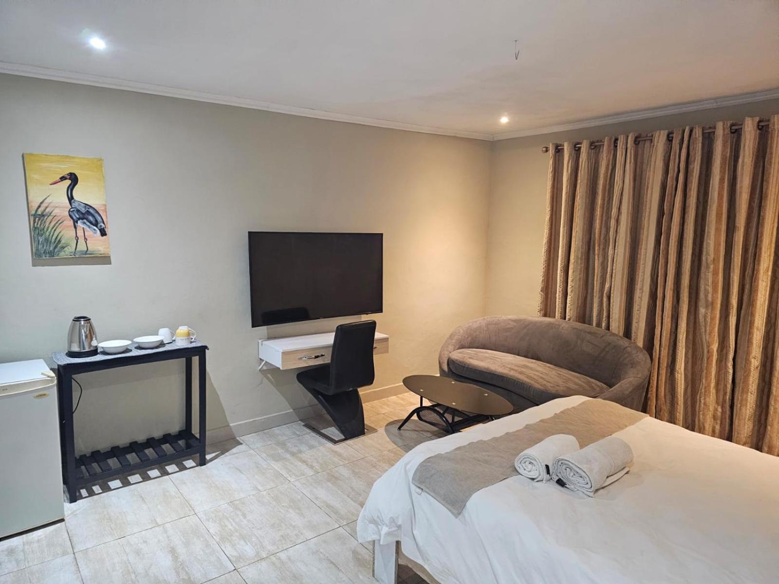 Superior King Room photo 2