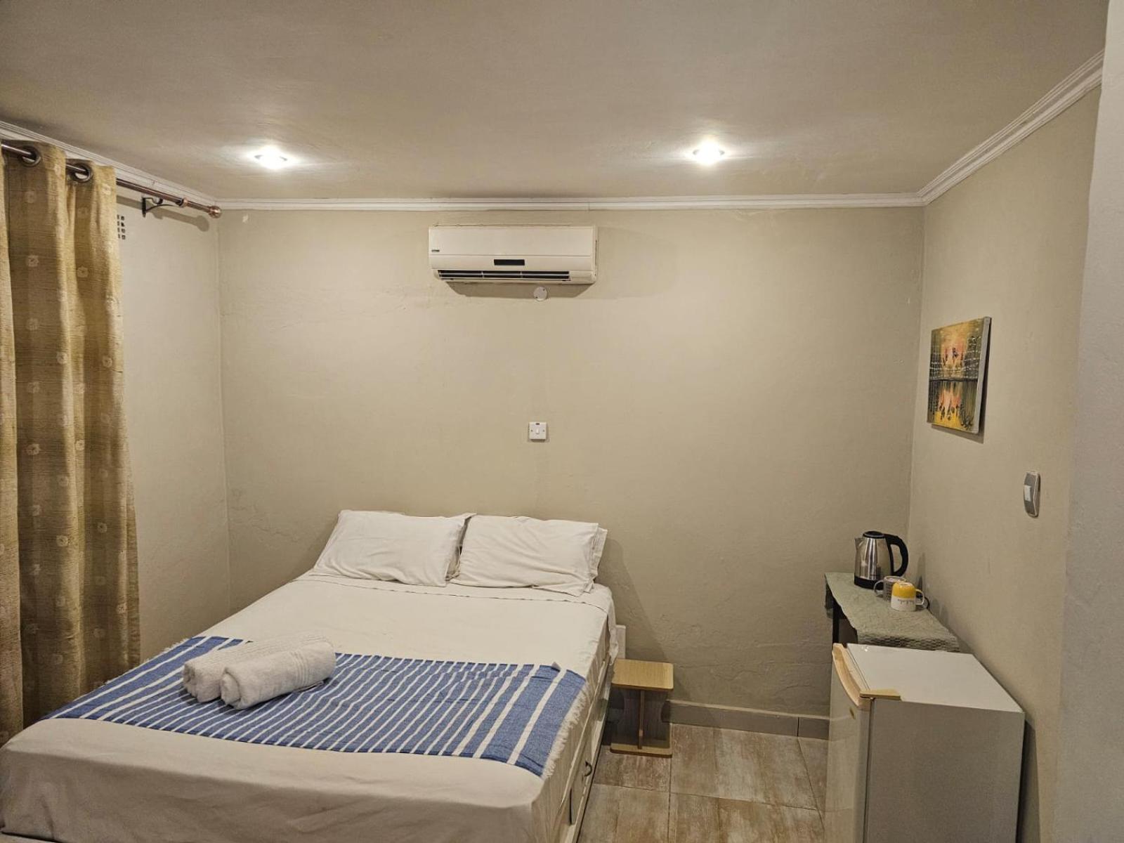 Double Room with Private Bathroom photo 1