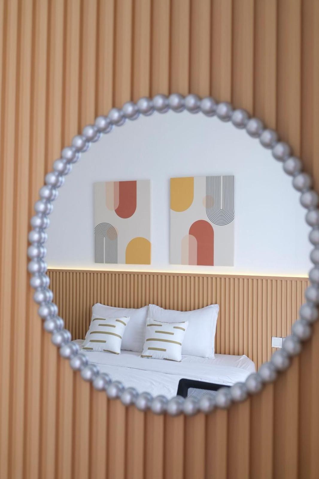 Deluxe Room - Photo 6