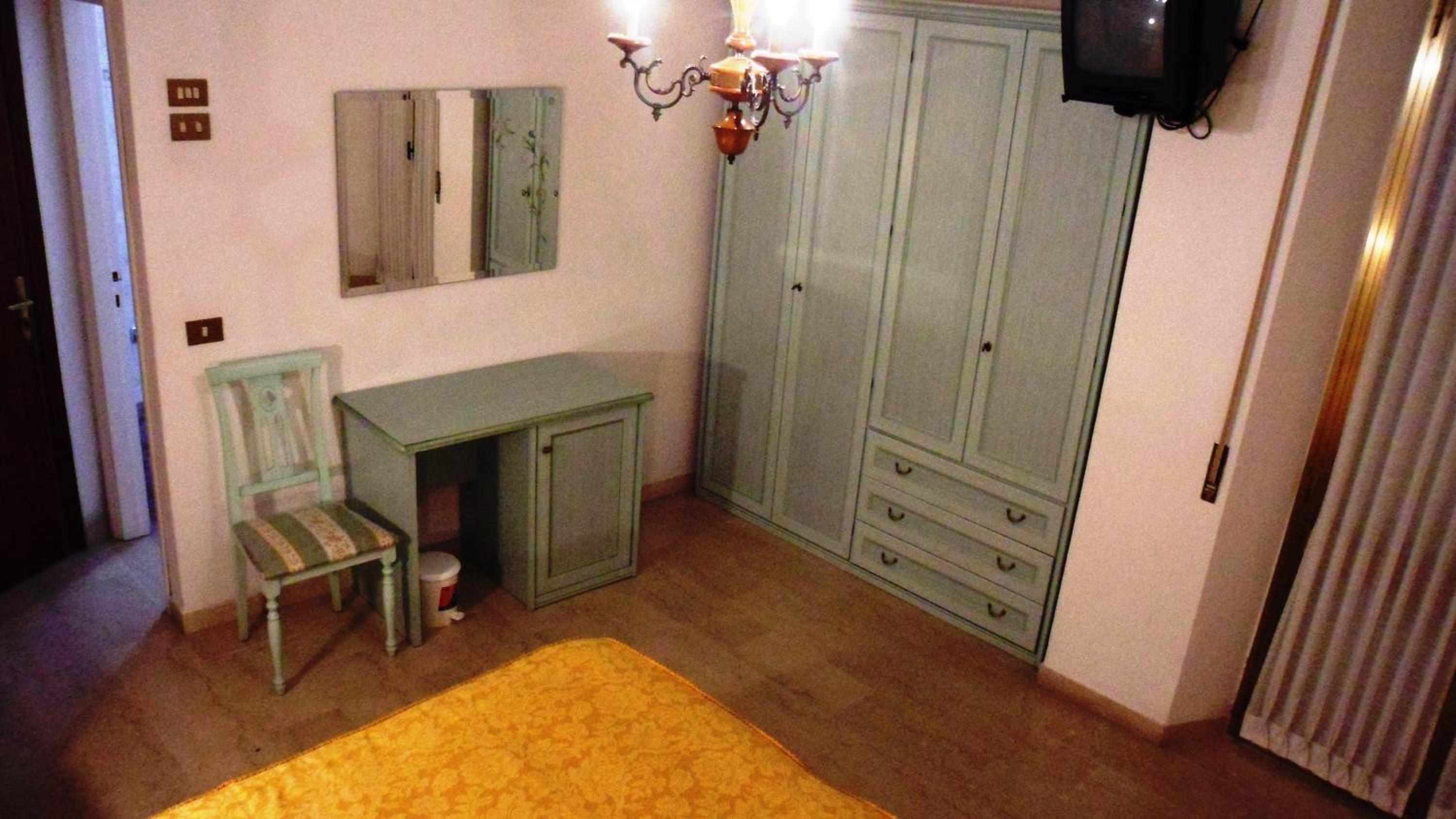 Double Room with Balcony photo 3