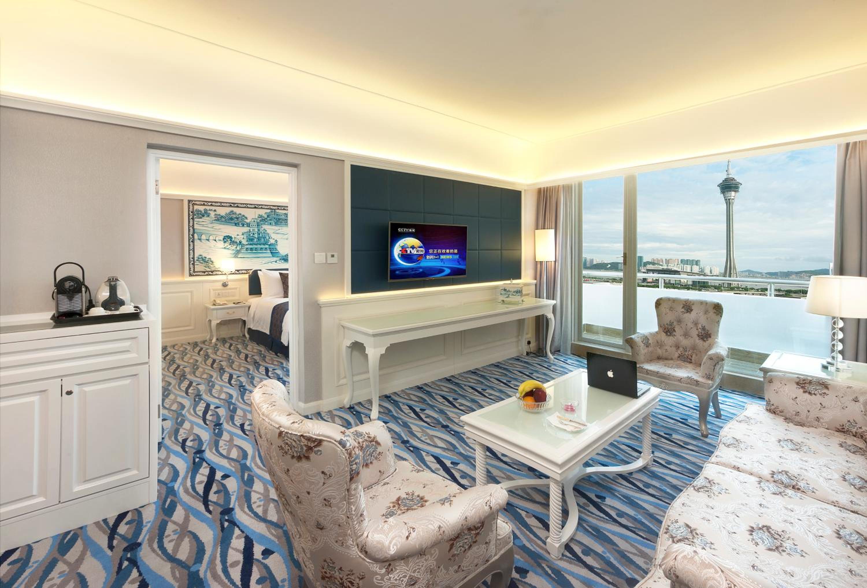 Harbor View Suite - Photo 3
