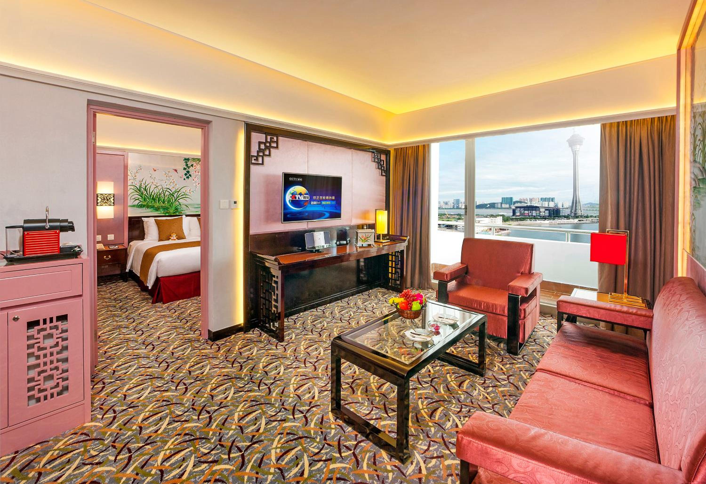 Harbor View Suite - Photo 5