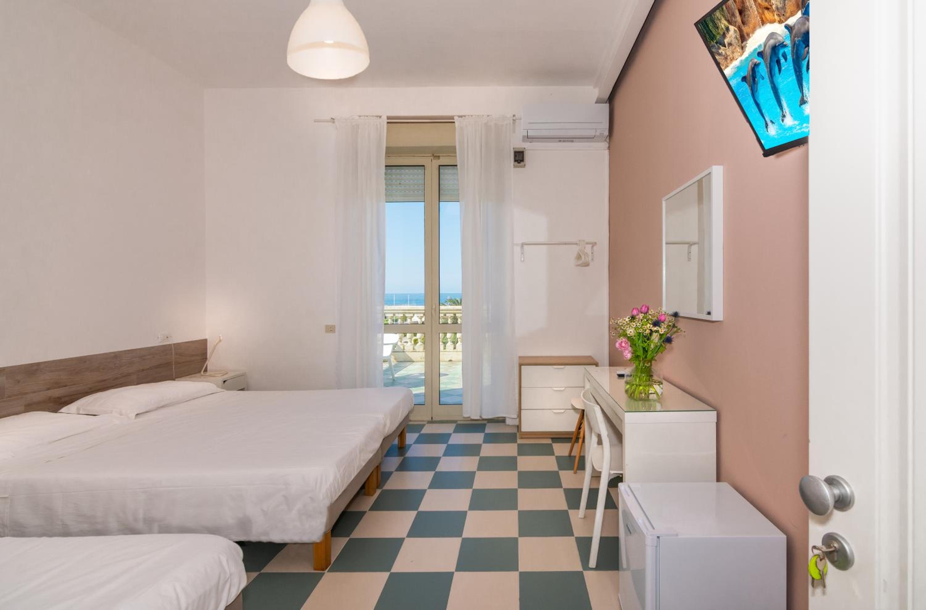 Triple Room with Terrace